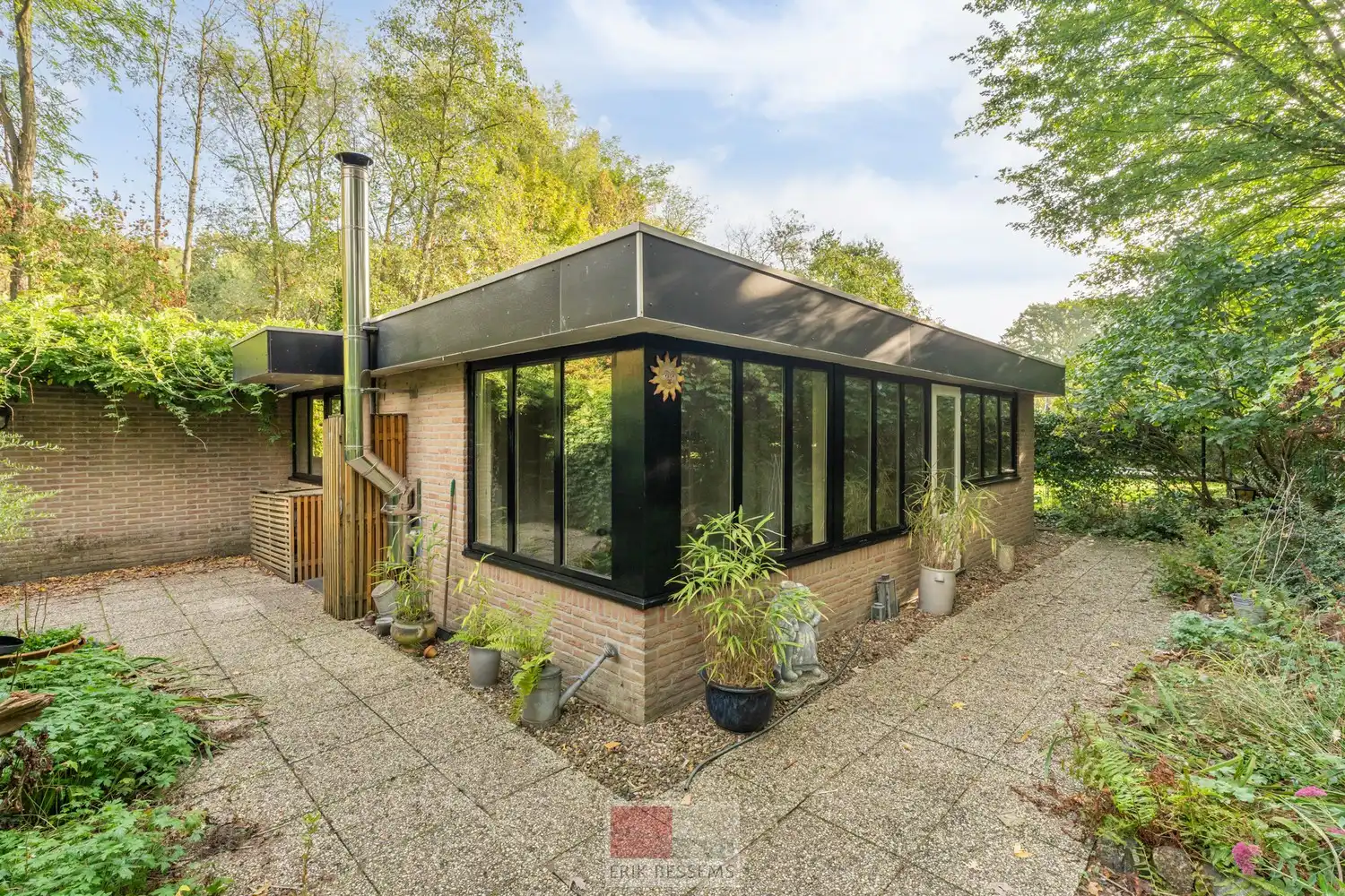 Op te frissen bungalow, gelegen op het vakantiepark Sunclass Sonnevijver. foto 14