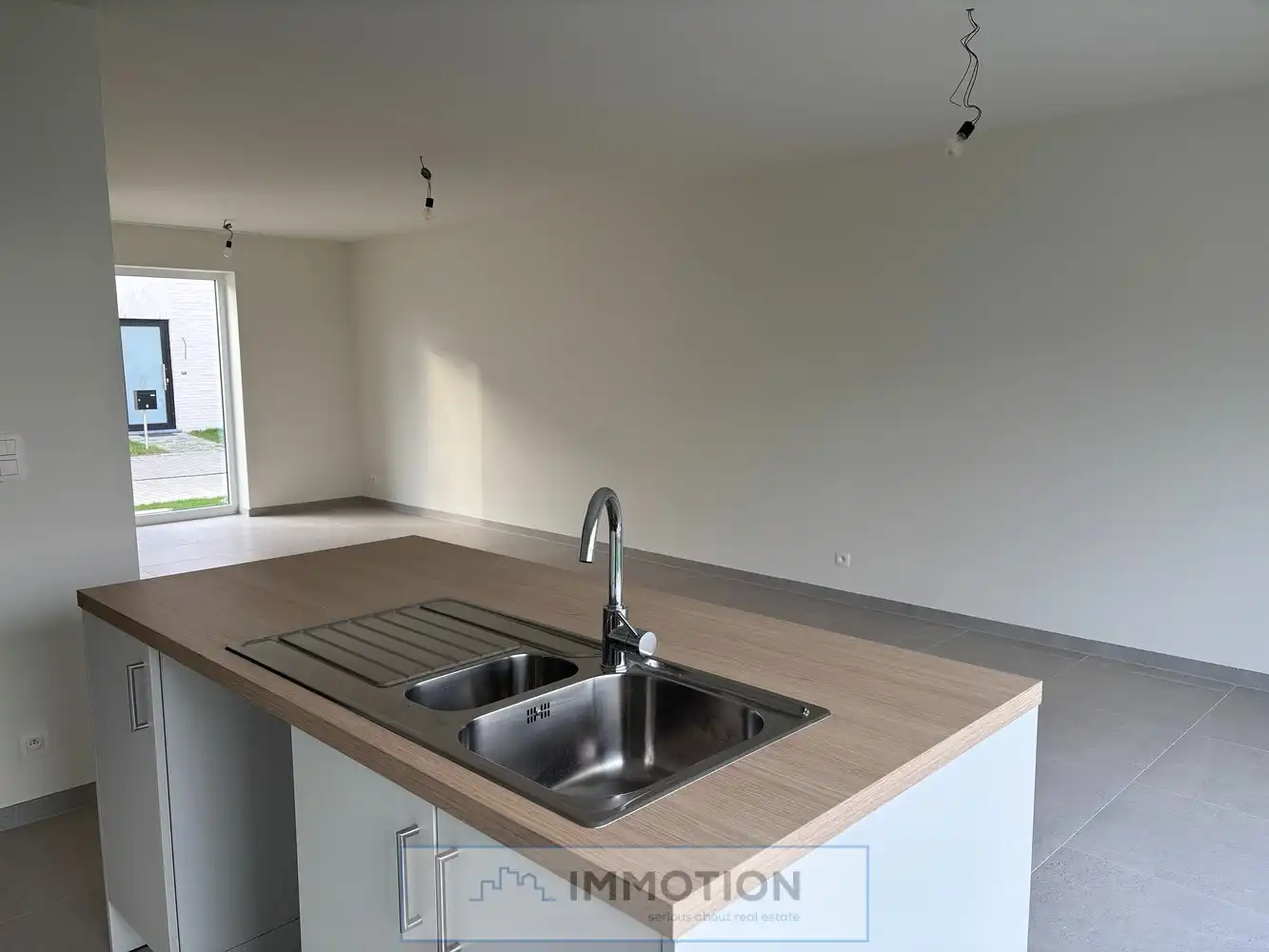 KUURNE - INVESTEER ZORGELOOS IN HEDENDAAGS WONEN MET HUURGARANTIE - BRUTORENDEMENT VAN 3,25% - LAATSTE WONING foto 5