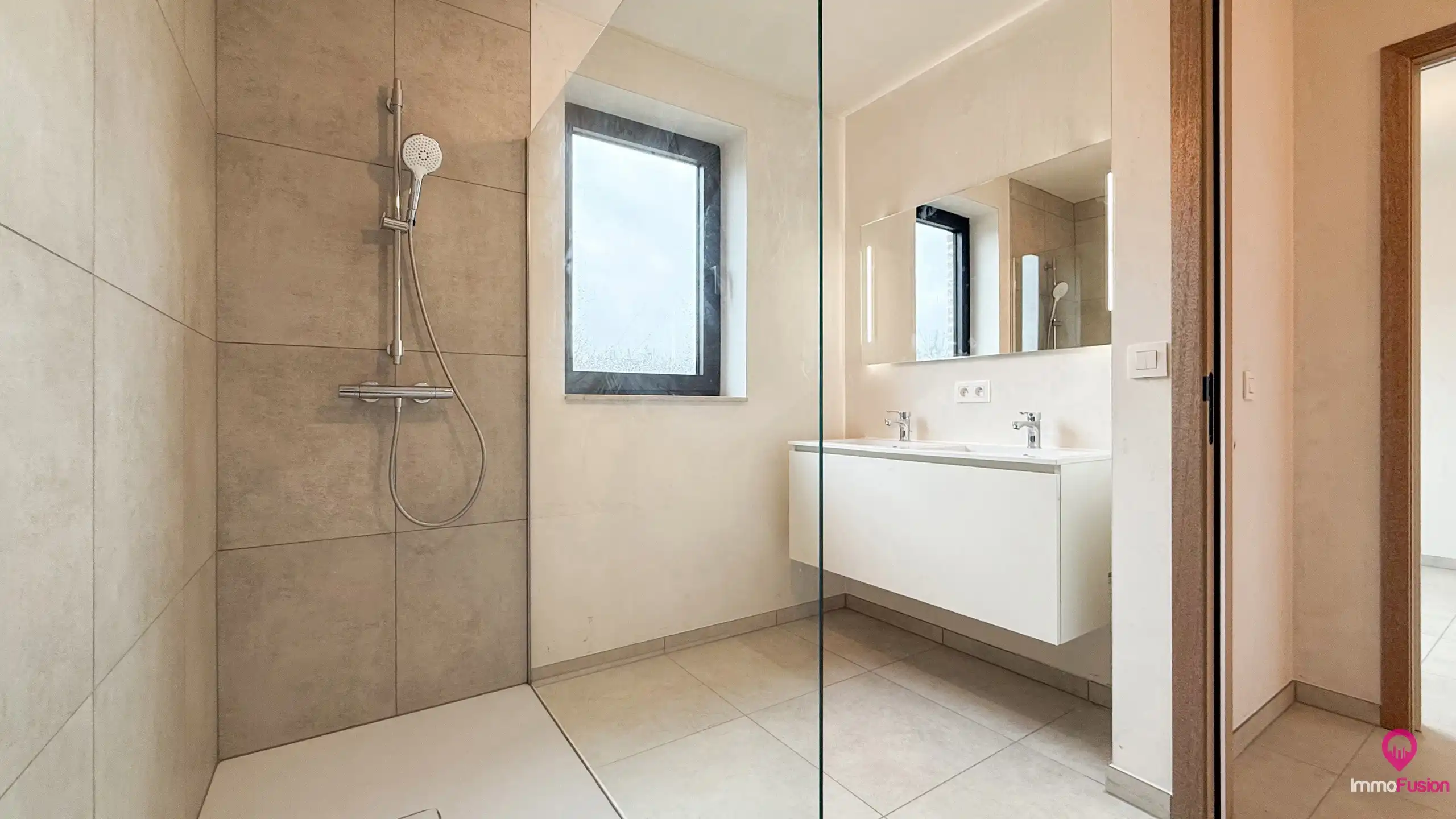 Nieuwbouw met 4 slpks en aangelegde tuin E-peil 4 te Koersel foto 22