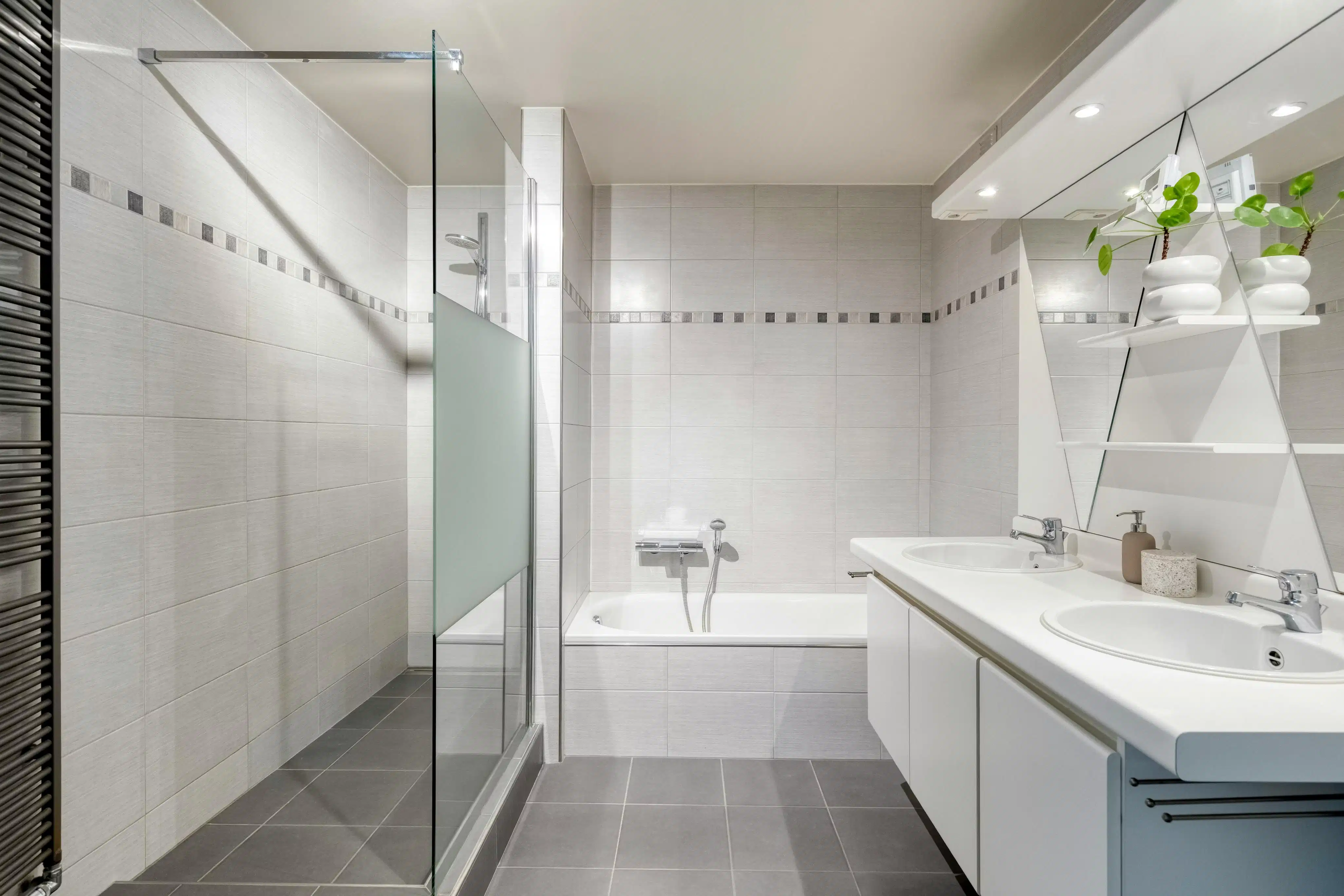 Uitzonderlijk ruime kangoeroewoning te koop in Wilrijk foto 32