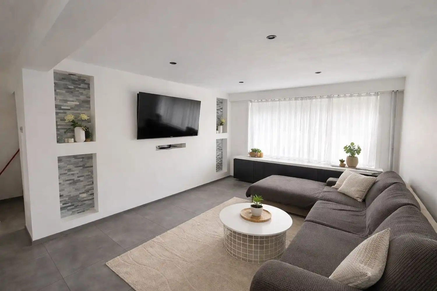 Hoofdfoto van de publicatie: Gezinswoning, 3 slaapkamers, nieuwe keuken en badkamer op perceel van 510m²