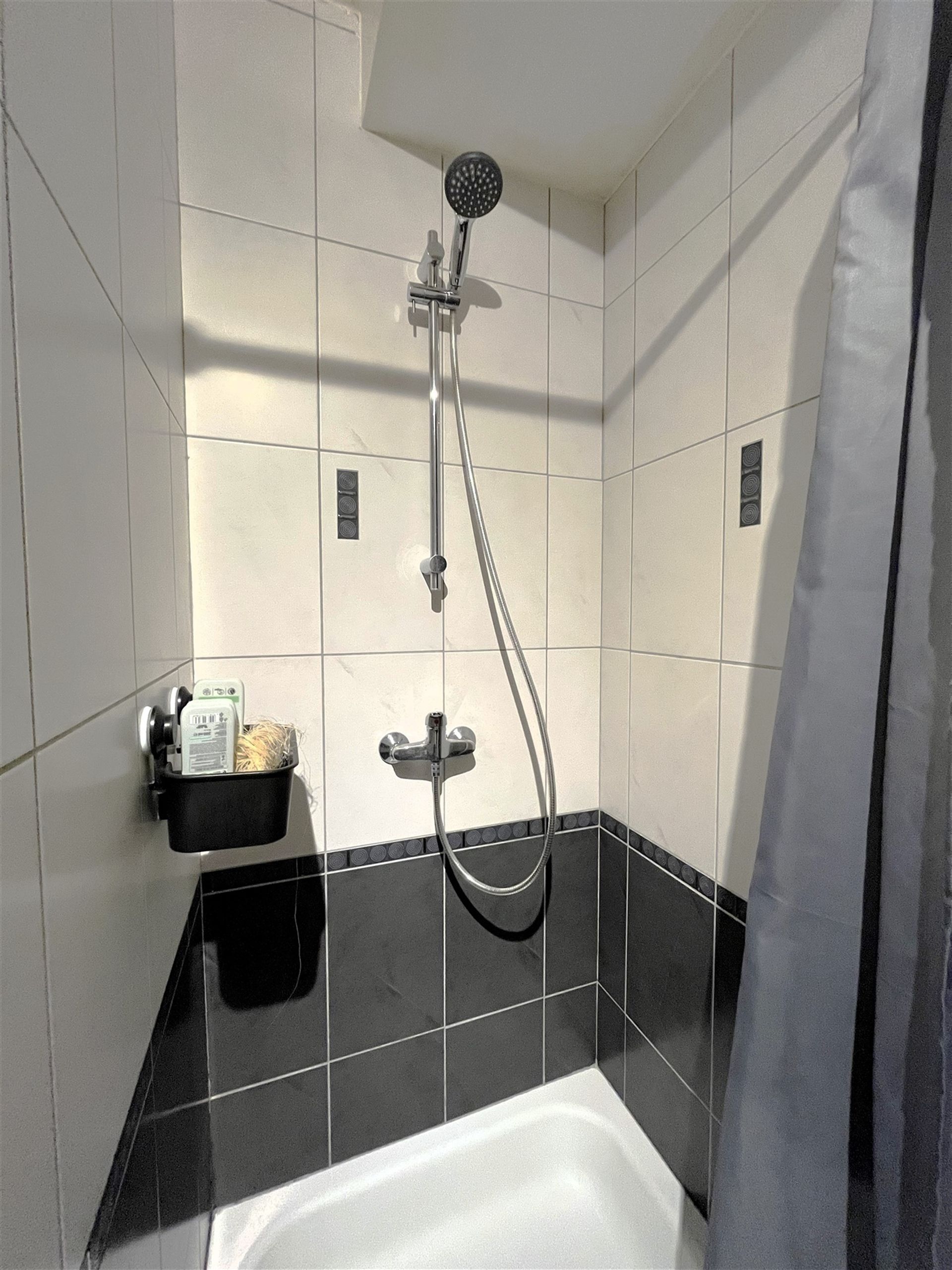 BEZOEKEN VOLZET: Gelijkvloersappartement met twee slaapkamers foto 11