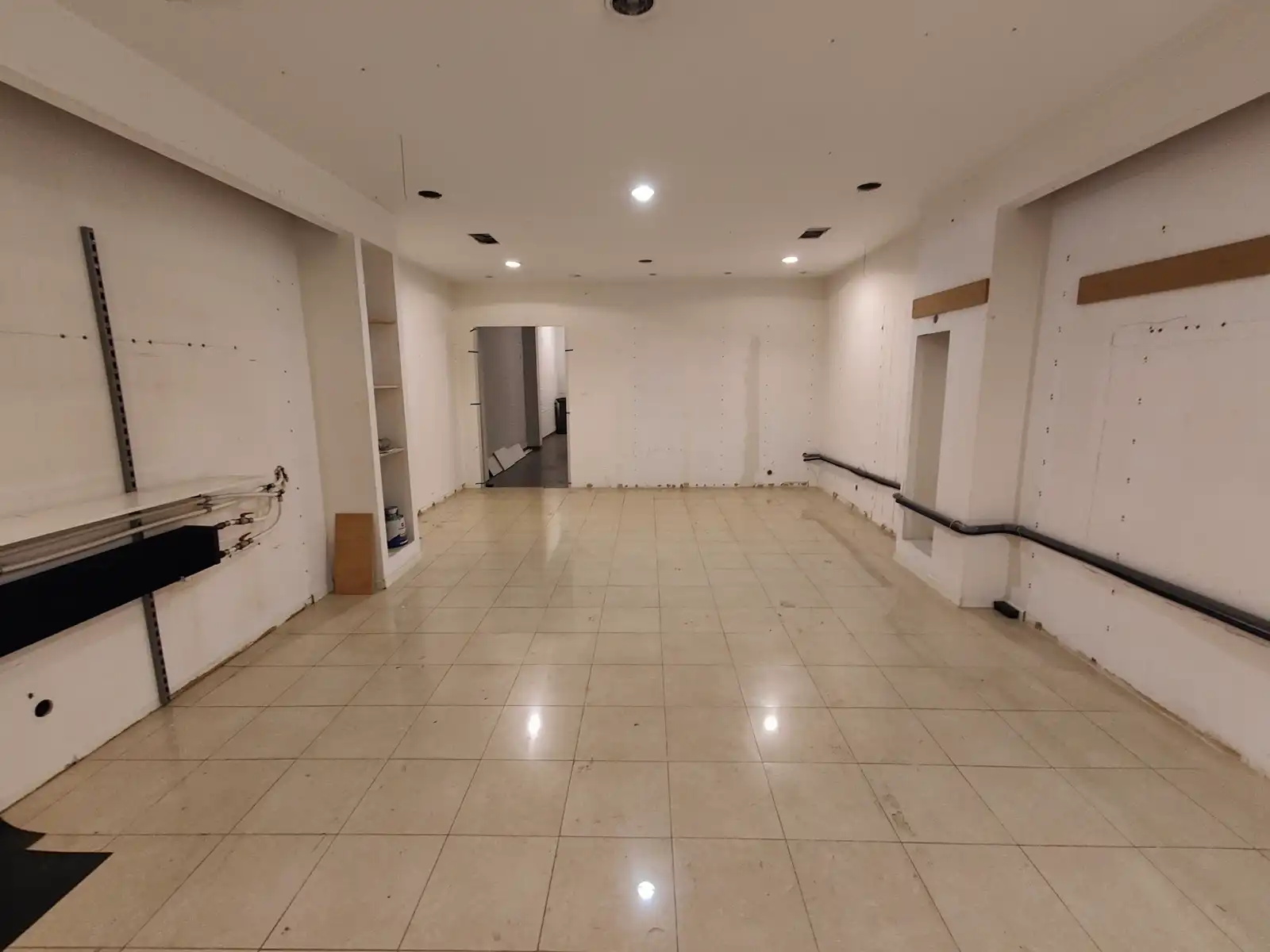 Commercieel pand te huur in hét winkelhart van Sint-Niklaas foto 13