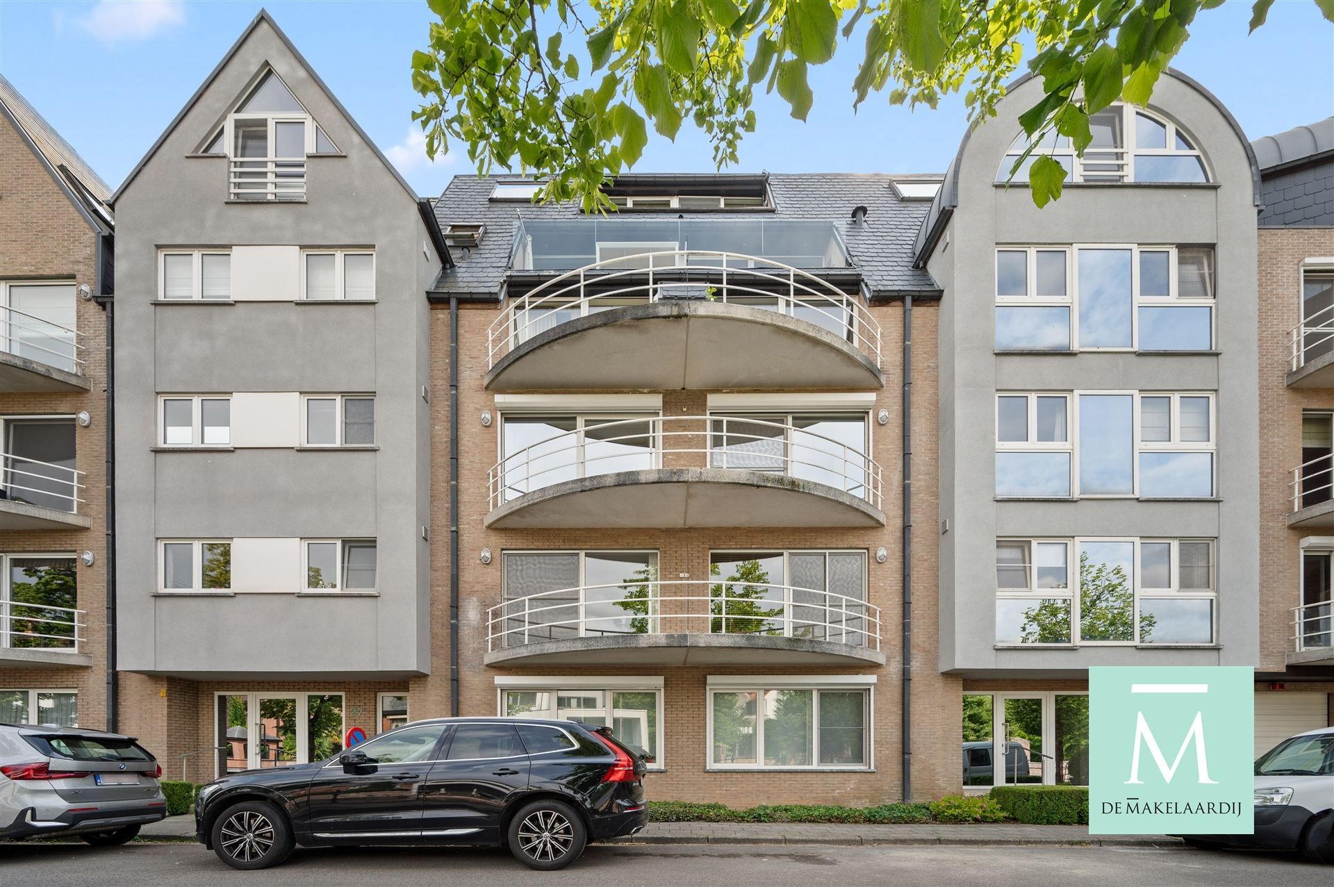 Ruim en uniek 3-slaapkamerappartement met prachtig zicht op de Dijle in hartje Mechelen. foto {{pictureIndex}}