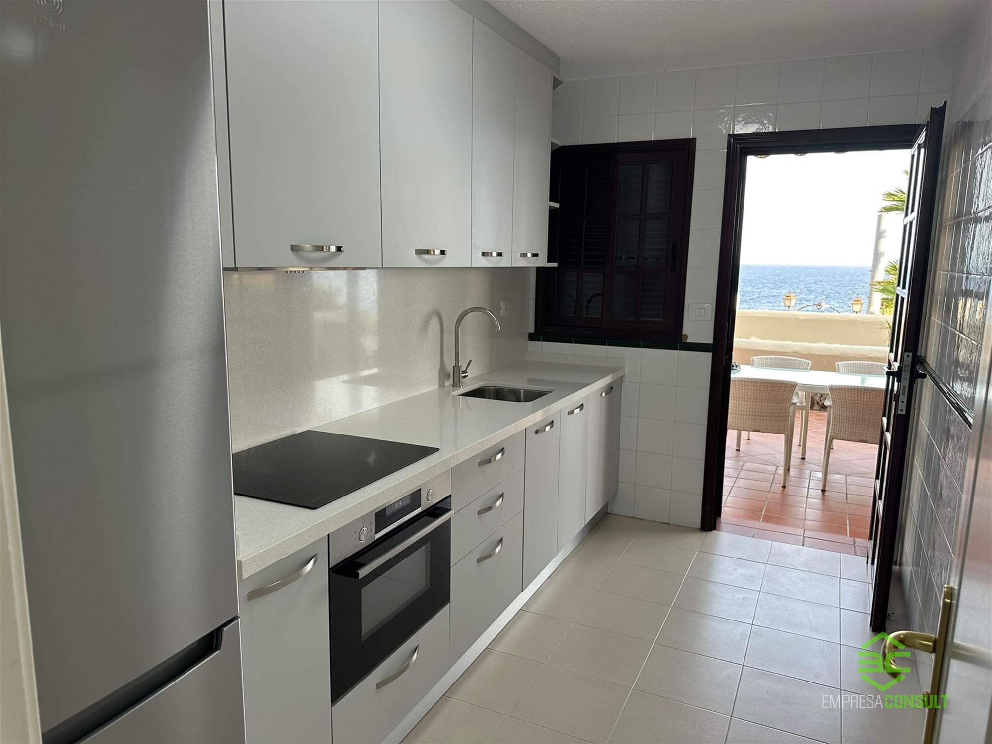 Ruim gelijkvloers appartement met terras, 3 slpk en 2 bdkmrs in Tenerife foto 7