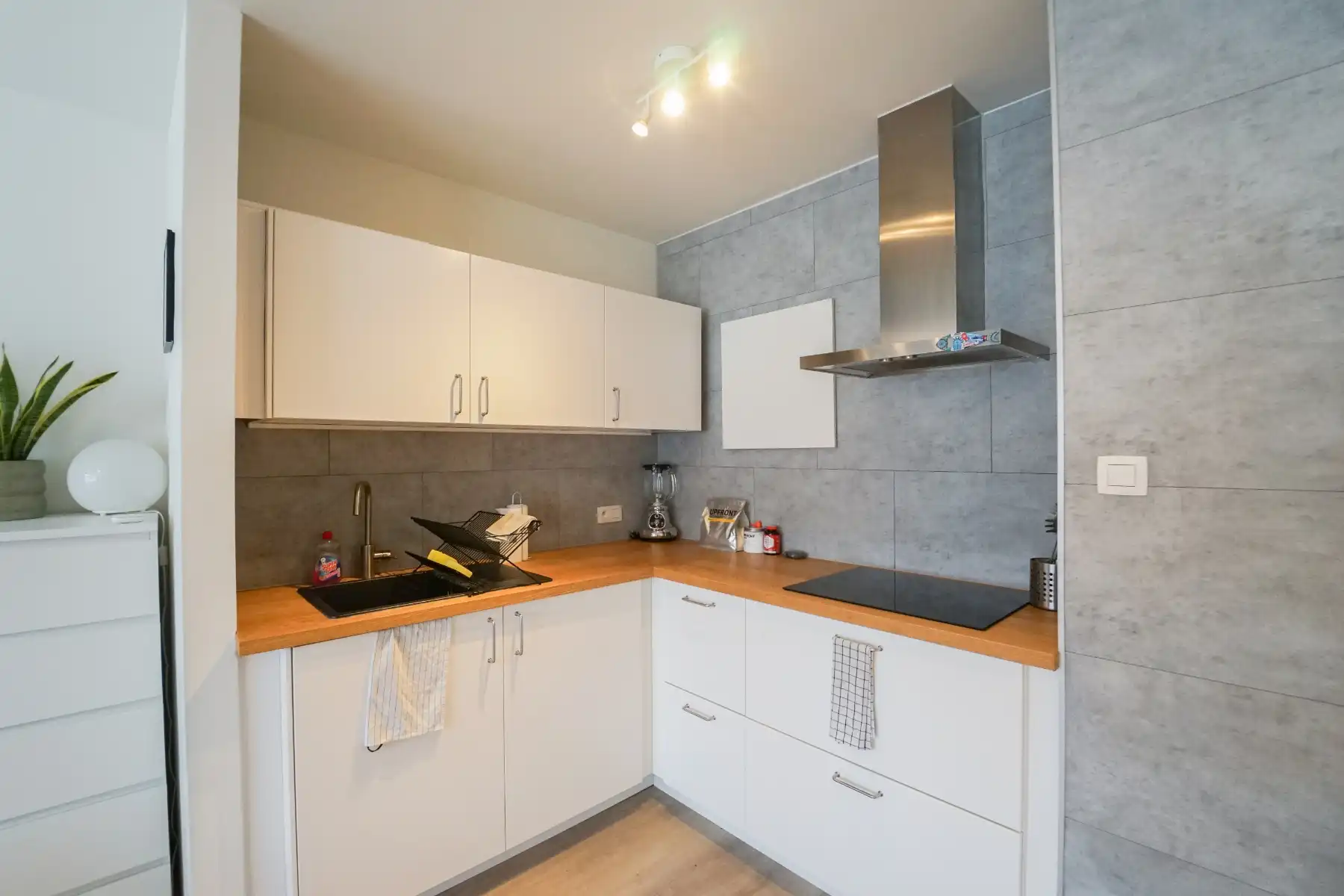 Gerenoveerde knusse studio met schitterend uitzicht! foto 6
