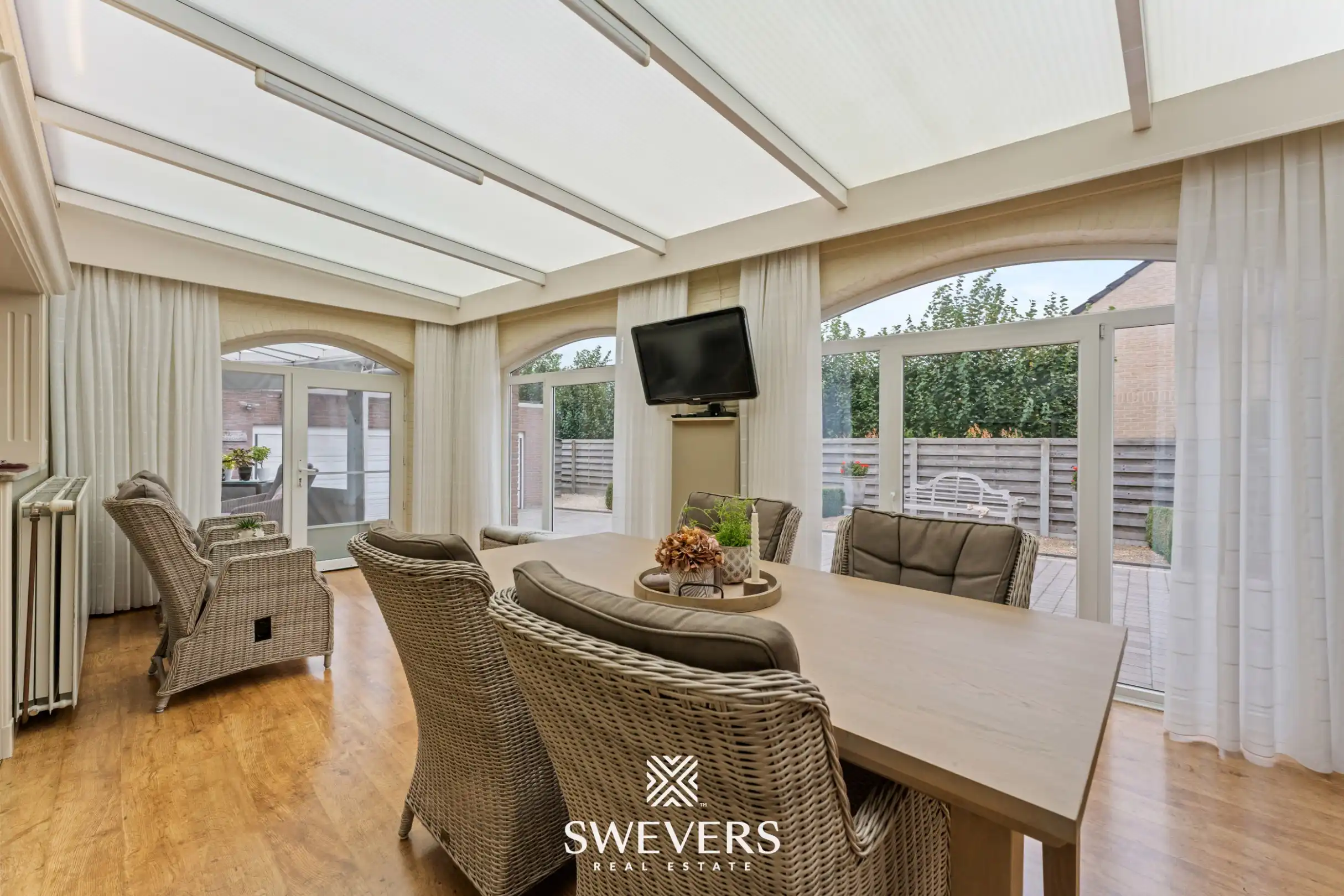 Royale kangoeroewoning met zwembad en dubbele garage foto 20