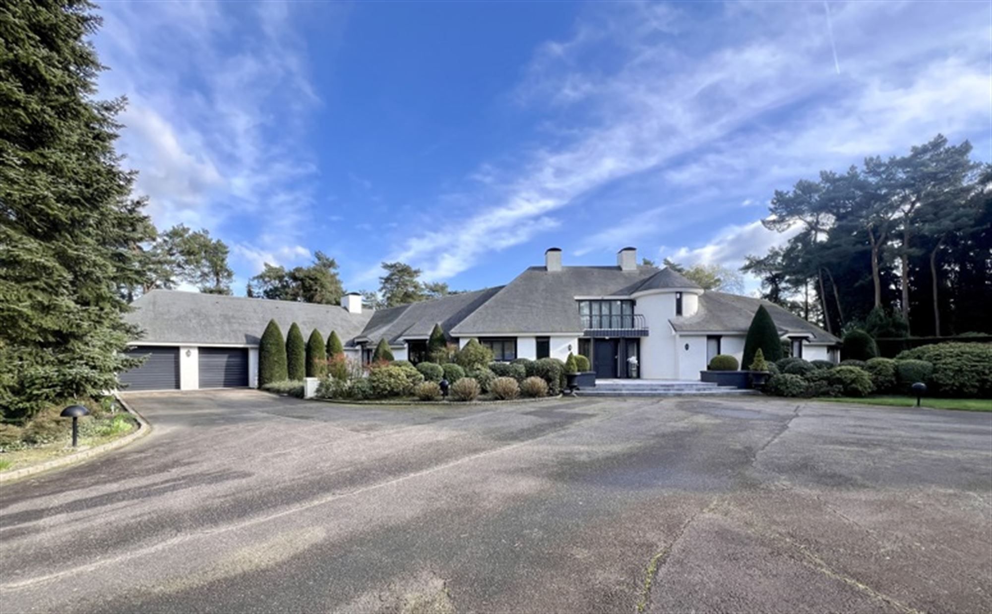 Statig landgoed met binnenzwembad op toplocatie foto 82