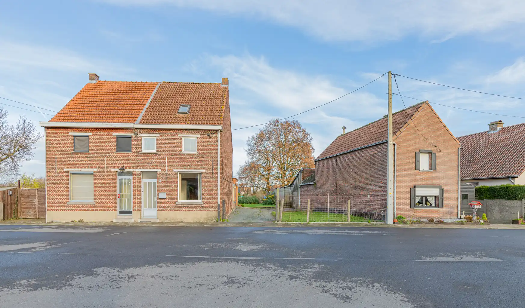 Hoofdfoto van de publicatie: Op te frissen gezinswoning met 3 slaapkamers