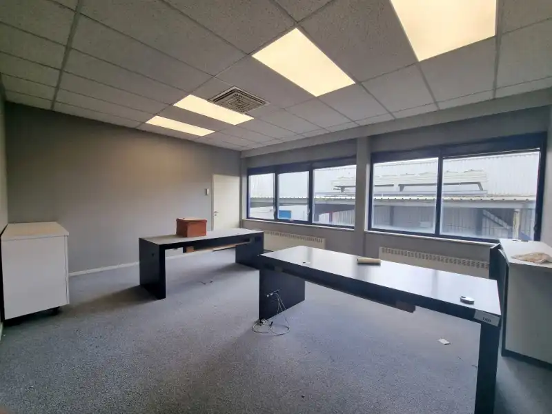 Kantoorruimte te huur foto {{pictureIndex}}