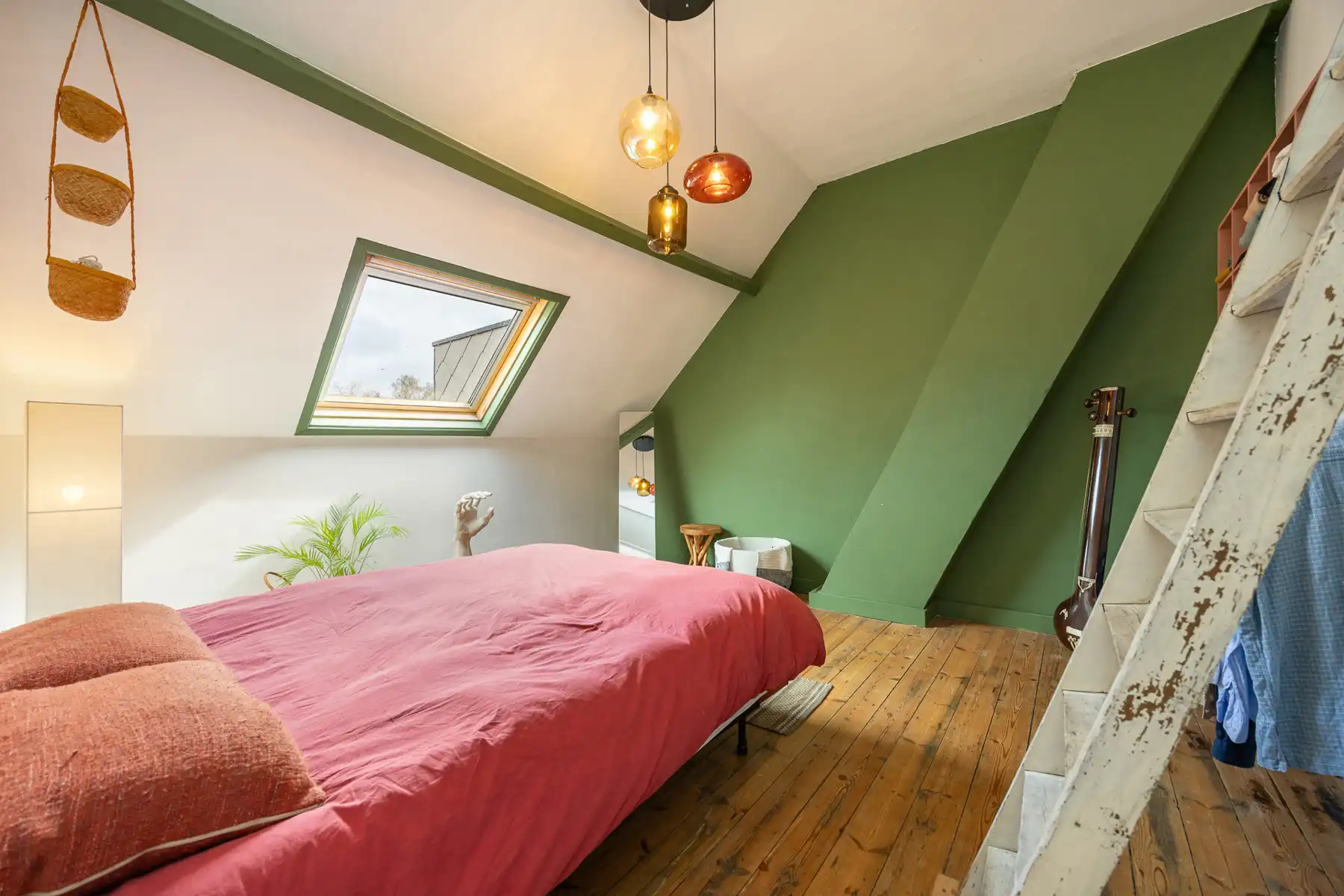 Stadswoning op een perceel van 230 m² met toegang achteraan de tuin. foto 11