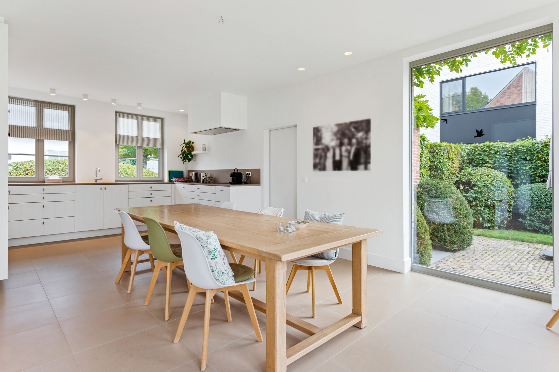 Uitzonderlijk mooie en recente woning op schitterend perceel foto 7