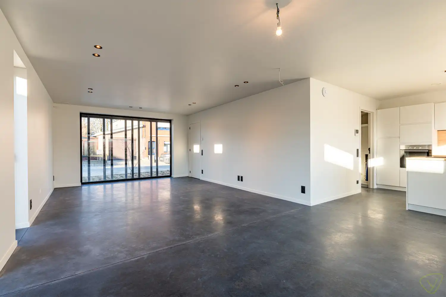 Uitzonderlijke woning te huur te Maldegem met een superieure afwerking. foto 5