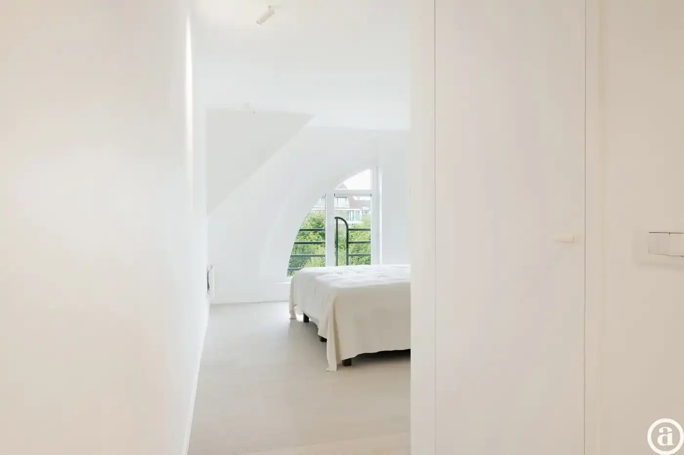 Prachtig gerenoveerd appartement te Zoute Gardens.  foto 27