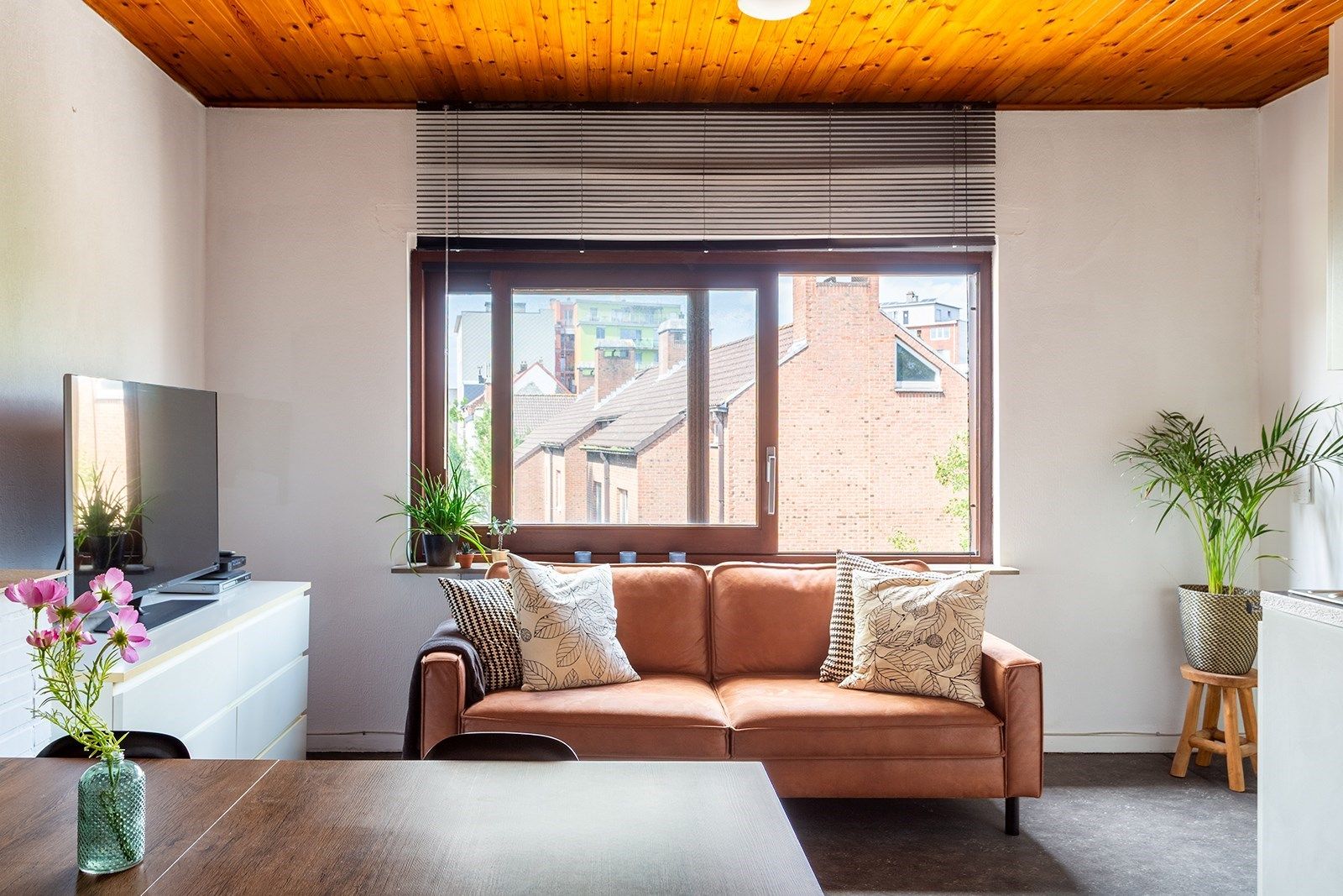Energiezuinig appartement aan de rand van de stad foto {{pictureIndex}}