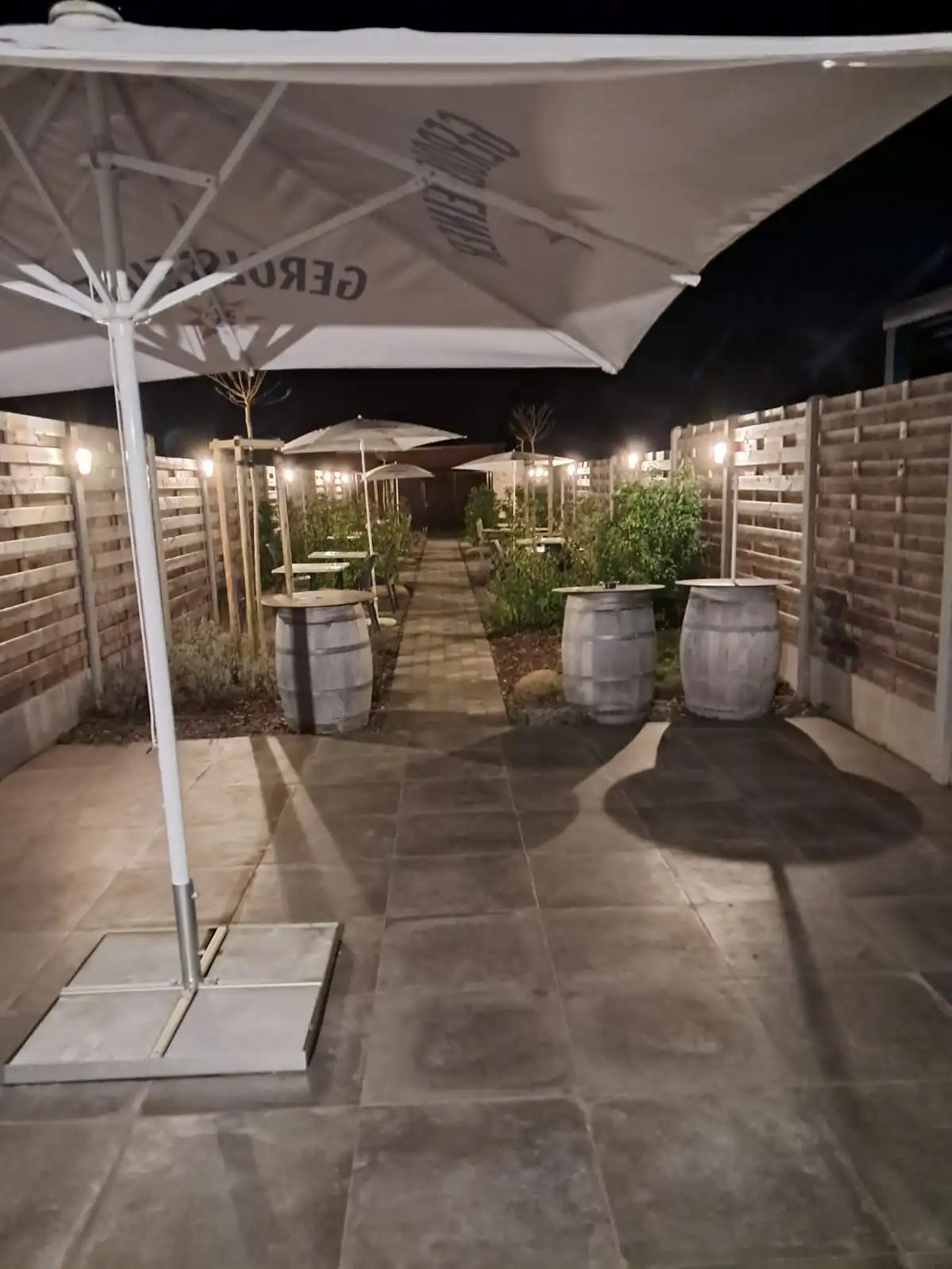 Unieke whisky en wijnbar foto 18