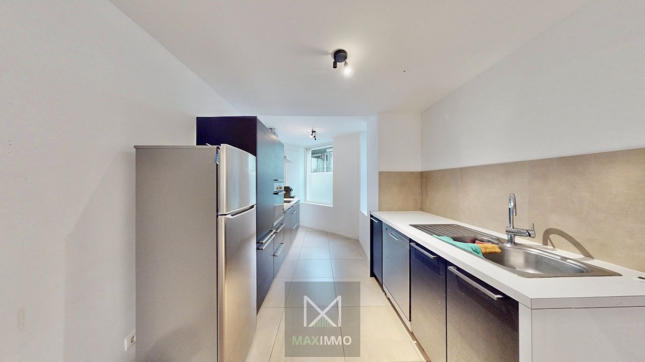 🏡 Volledig gerenoveerde halfopen woning met 4 slaapkamers & zonnige tuin – Harelbeke foto 3