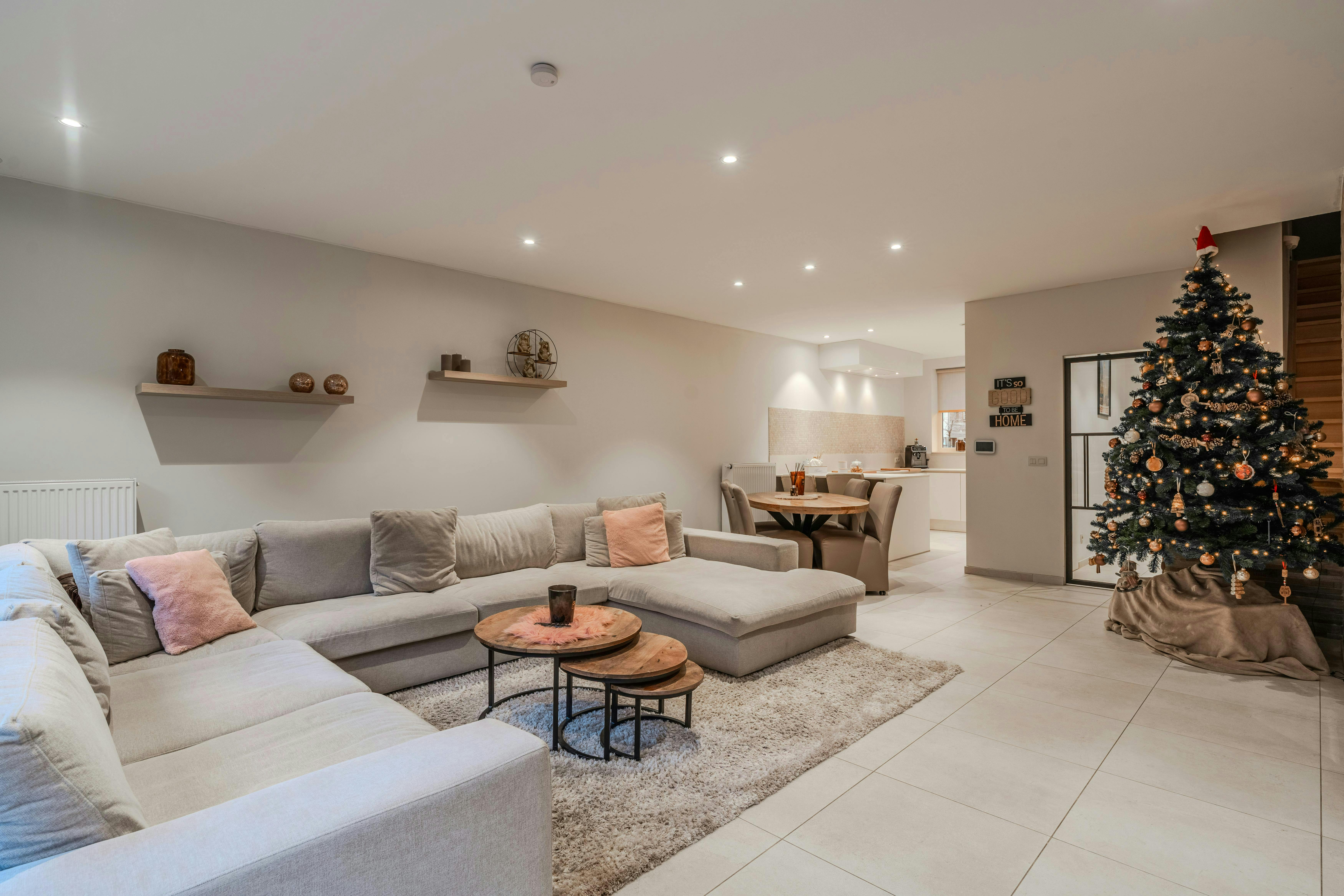 Recente woning met 4 slaapkamers te koop in Knokke-Heist foto 2