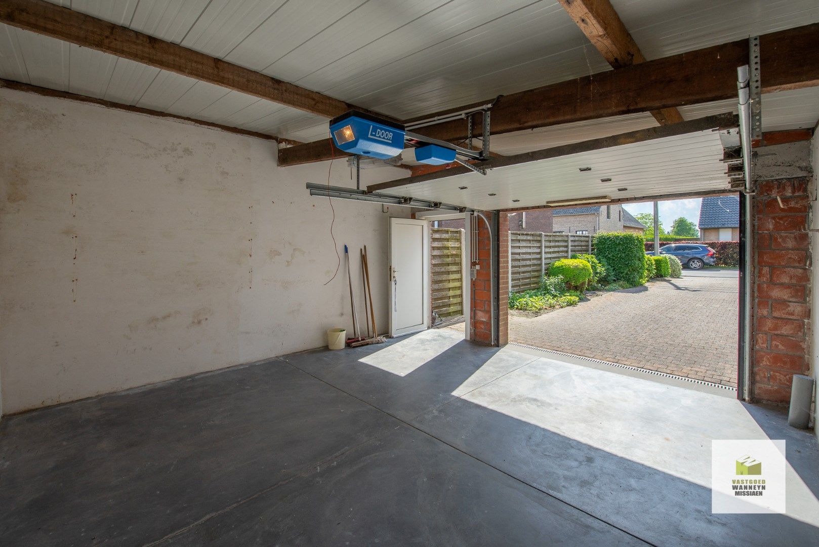 Ruime half open bebouwing met 5 slpk, tuin, terras en garage in centrum Wingene foto 28