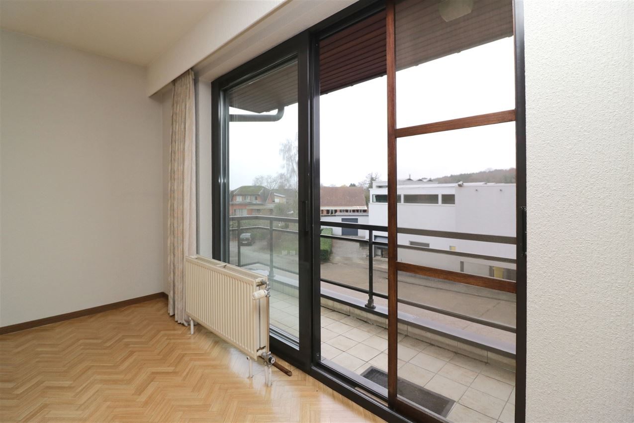 Centraal gelegen appartement met 3 slpk., garage en terras foto 11