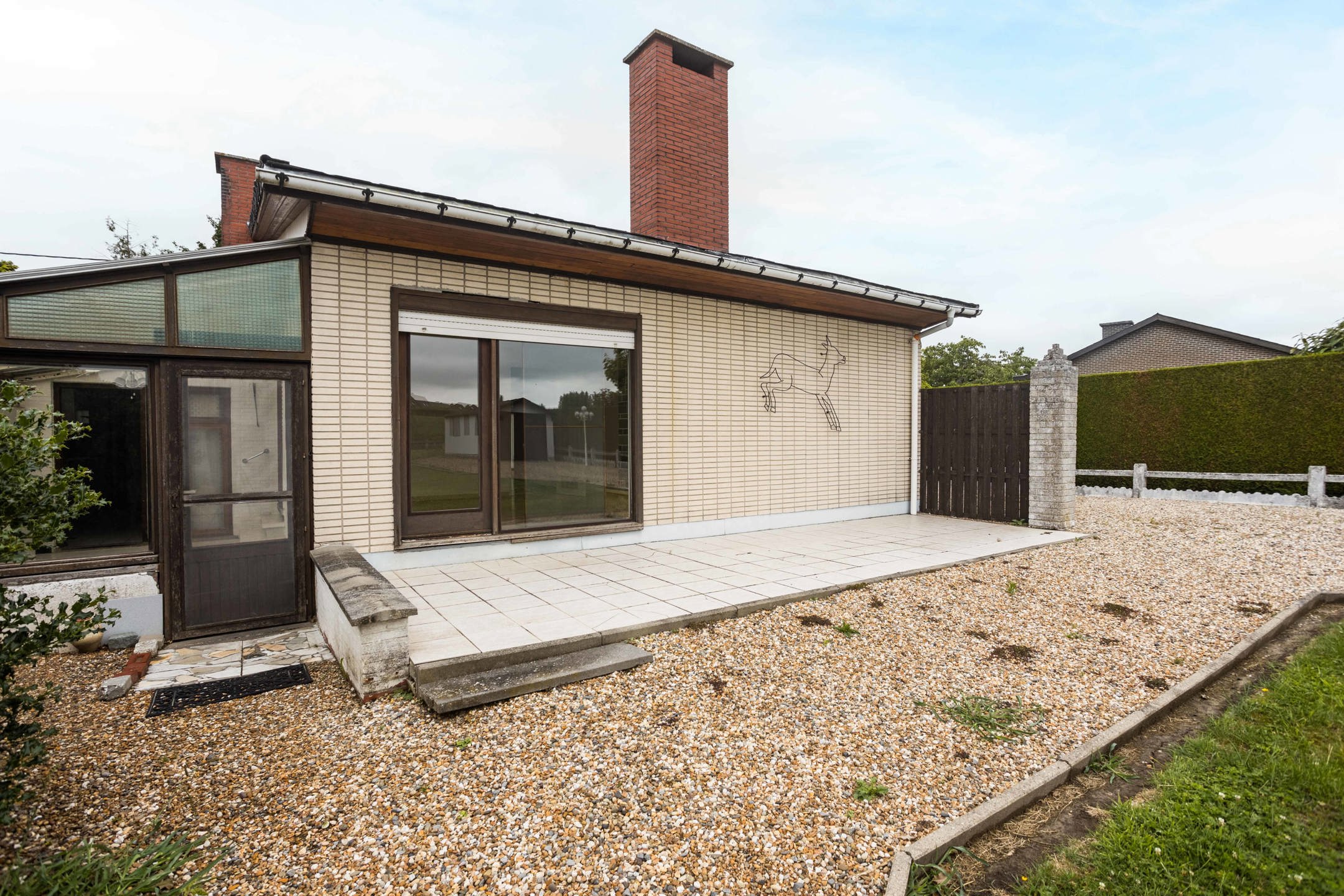 Te renoveren bungalow met prachtige tuin. foto 20