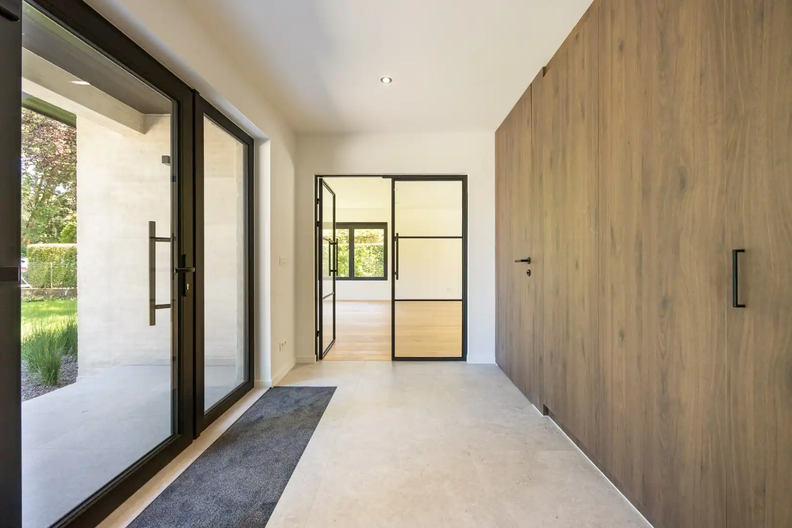 Rustig gelegen eniergiezuinige instapklare luxueuze villa op een West-perceel van 2.198 m² te Zoersel foto 5