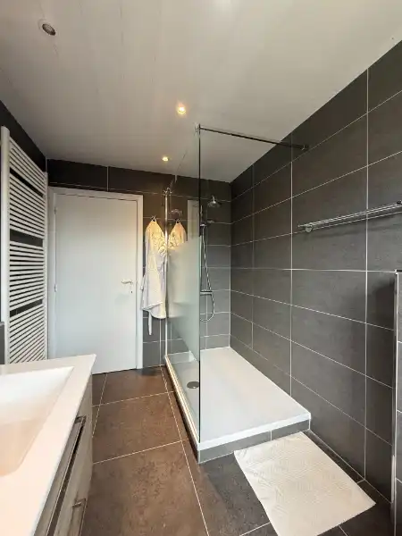 Ruime woning met prachtige tuin nabij Park Rozebroeken foto 18