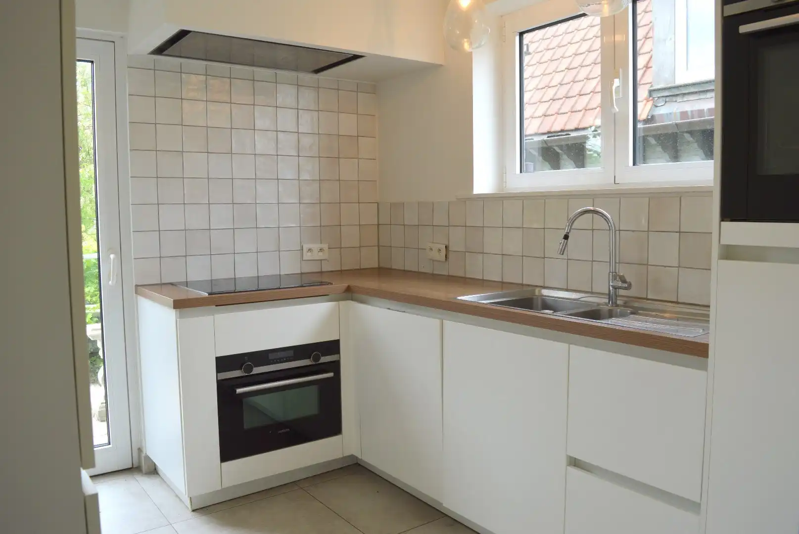 Ruime woning met garage, tuin en 3 slaapkamers in Kortrijk foto 9