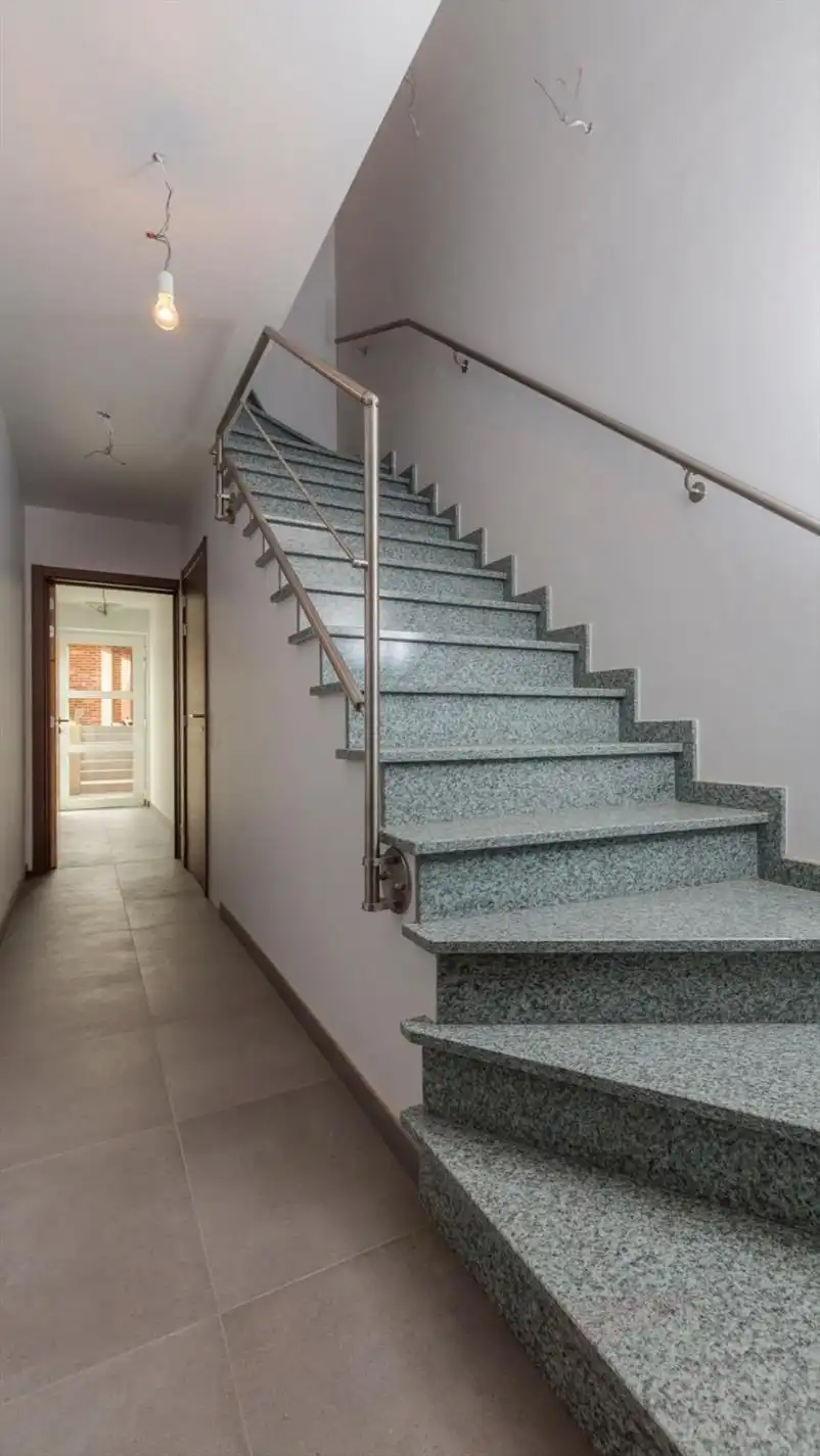 Energiezuinig duplexapp. met 2 slpks, terras en autostaanplaats foto 7