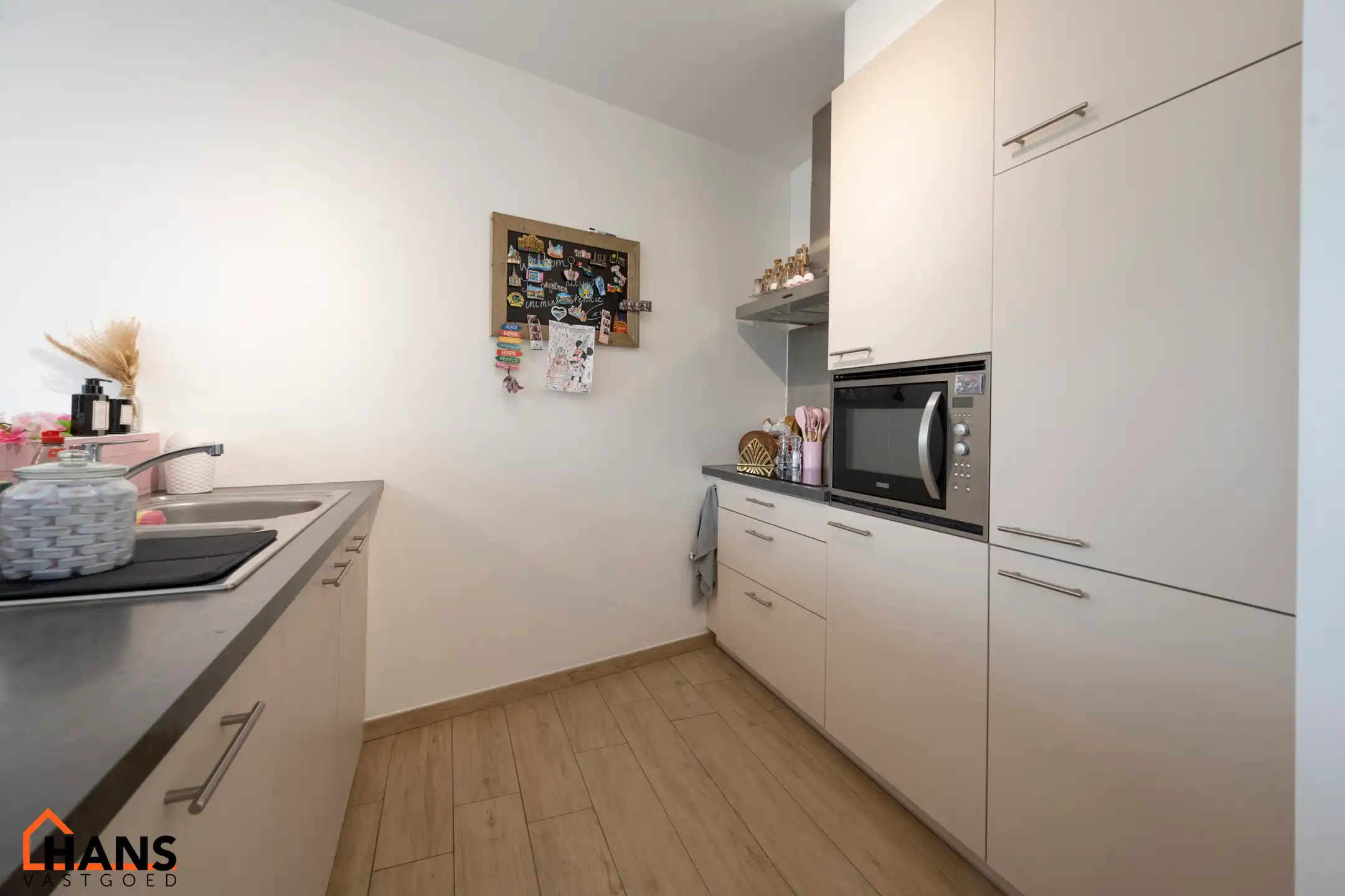 Appartement met garagebox en staanplaats. foto 5