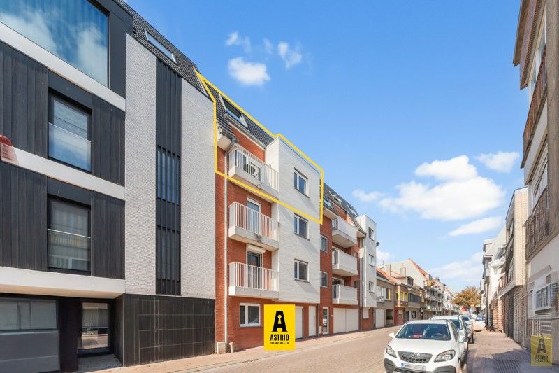 🌊 Instapklaar duplexappartement in hartje Bredene! foto 2