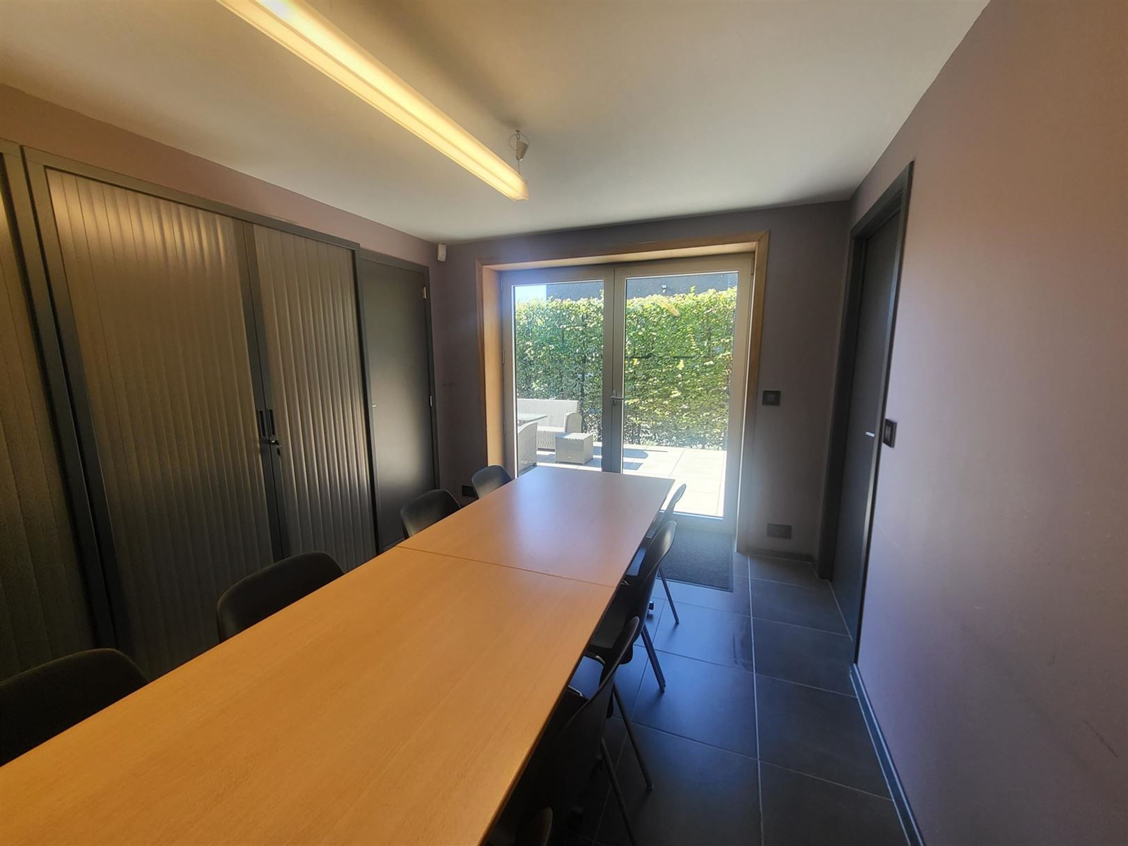 Kantoorruimte op terrein AKMO II langsheen E34 (gelijkvloers) foto 10