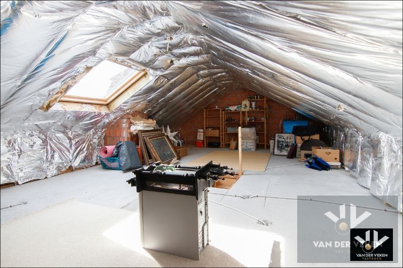 Instapklare en energiezuinige woning met veel licht en ruimte in rustige straat, ideaal voor gezinnen of kangoeroewonen! foto 22