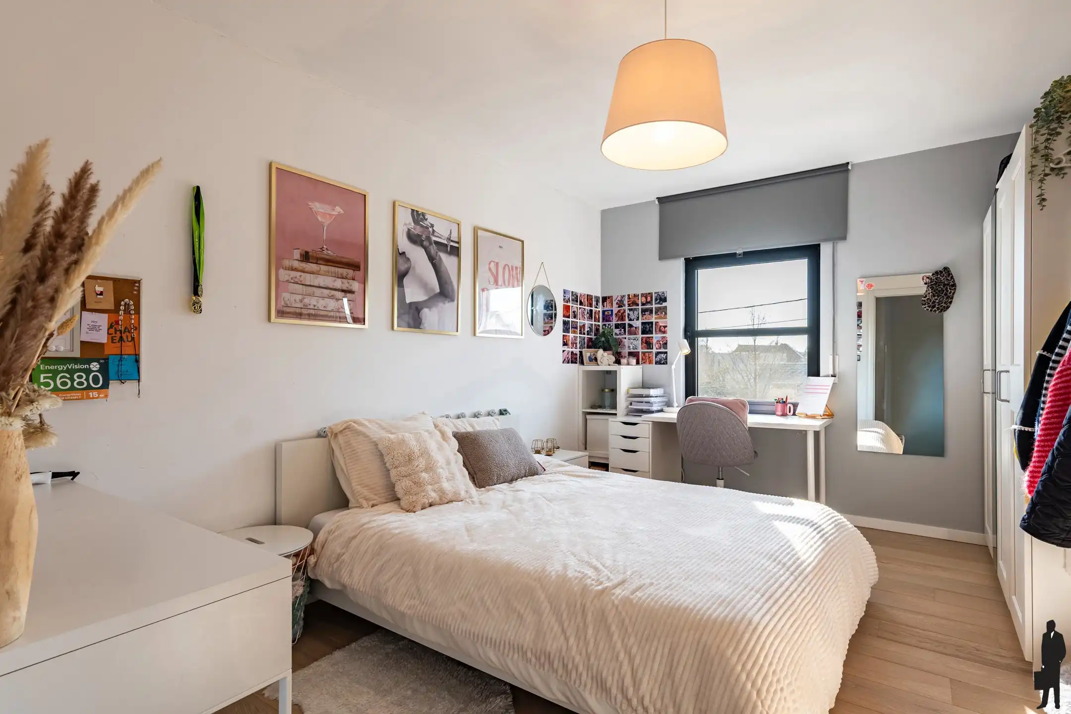 Hoogwaardig afgewerkte, ruime, recente woning met 5 slpk. foto 13