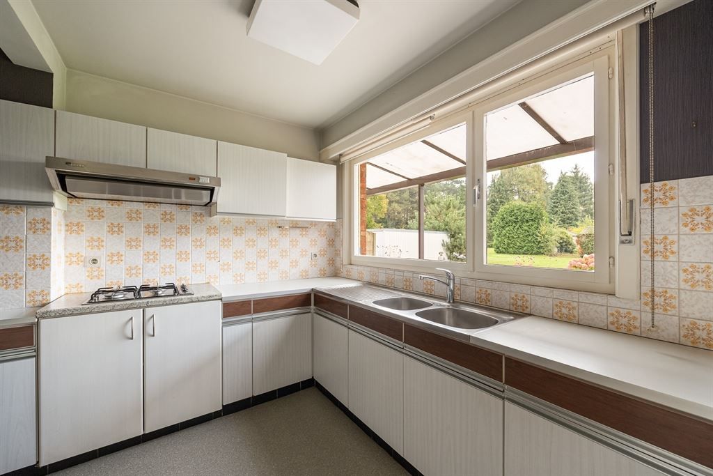 Karaktervolle woning met veel potentieel foto 10