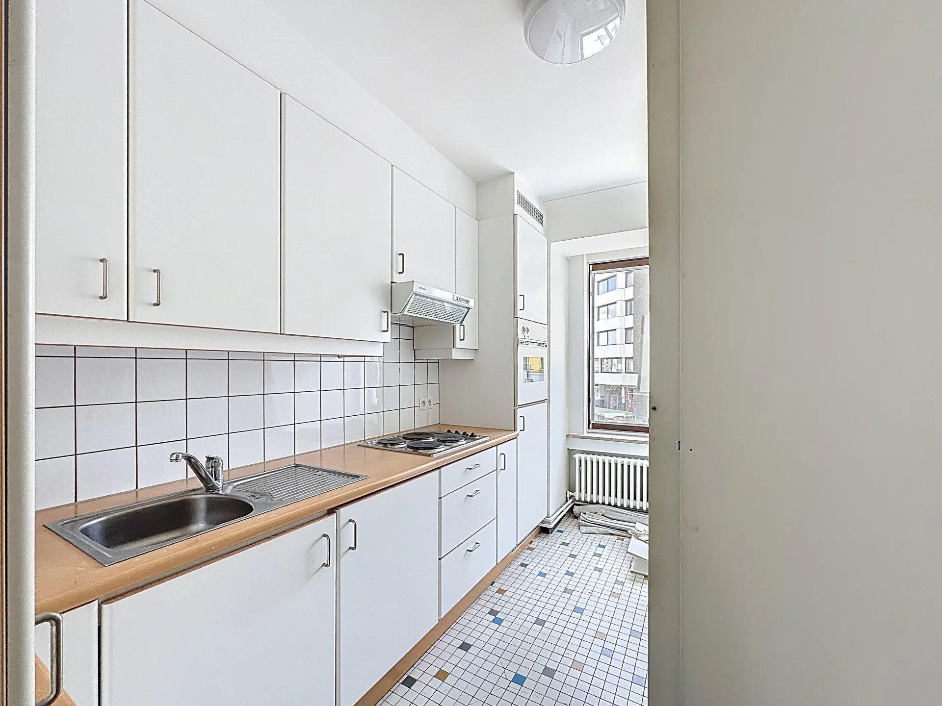 Gerenoveerd appartement in het centrum van Mol met 2 slaapkamers en terras. foto 4
