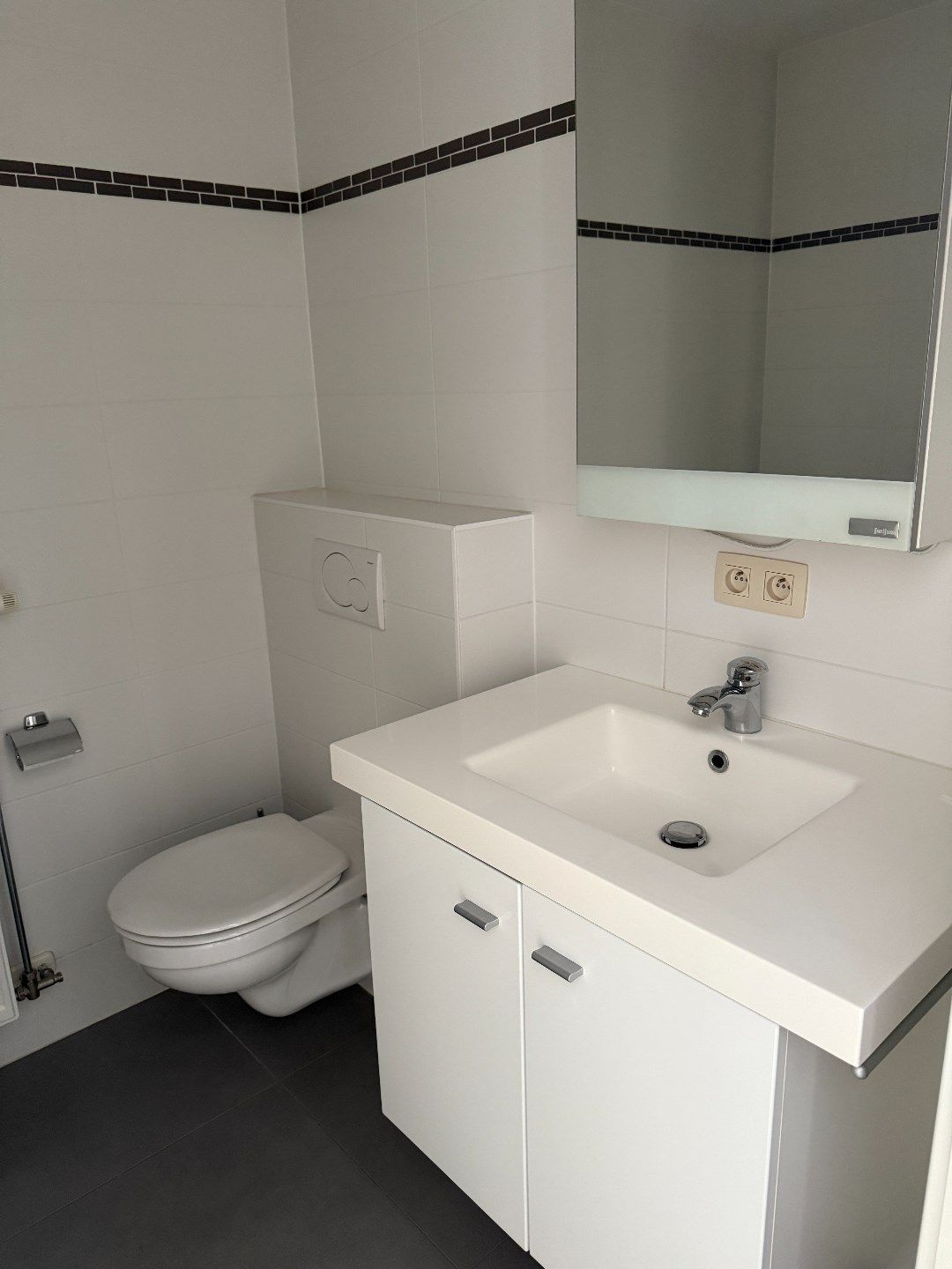 Moderne, instapklare studio in het bruisende hart van Oostende! foto 7