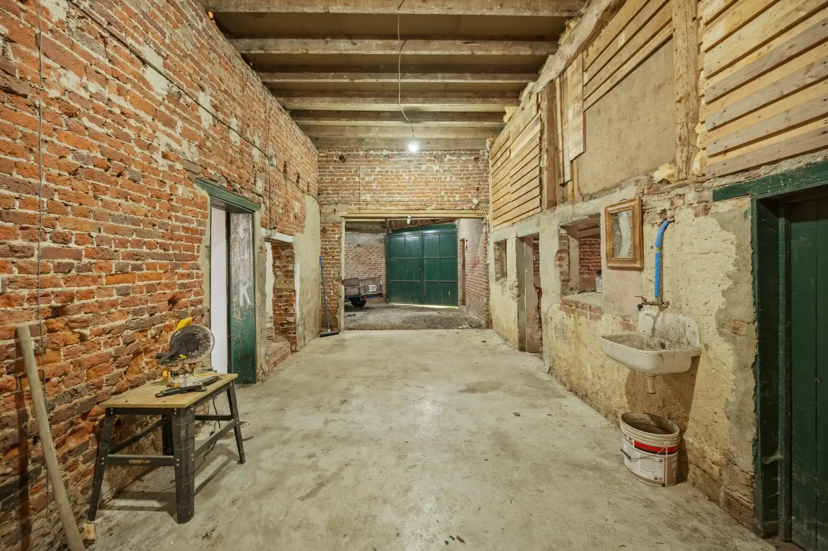 Gerenoveerde HOB met tuin, garage en 3 slpks met opslagmog. foto 24