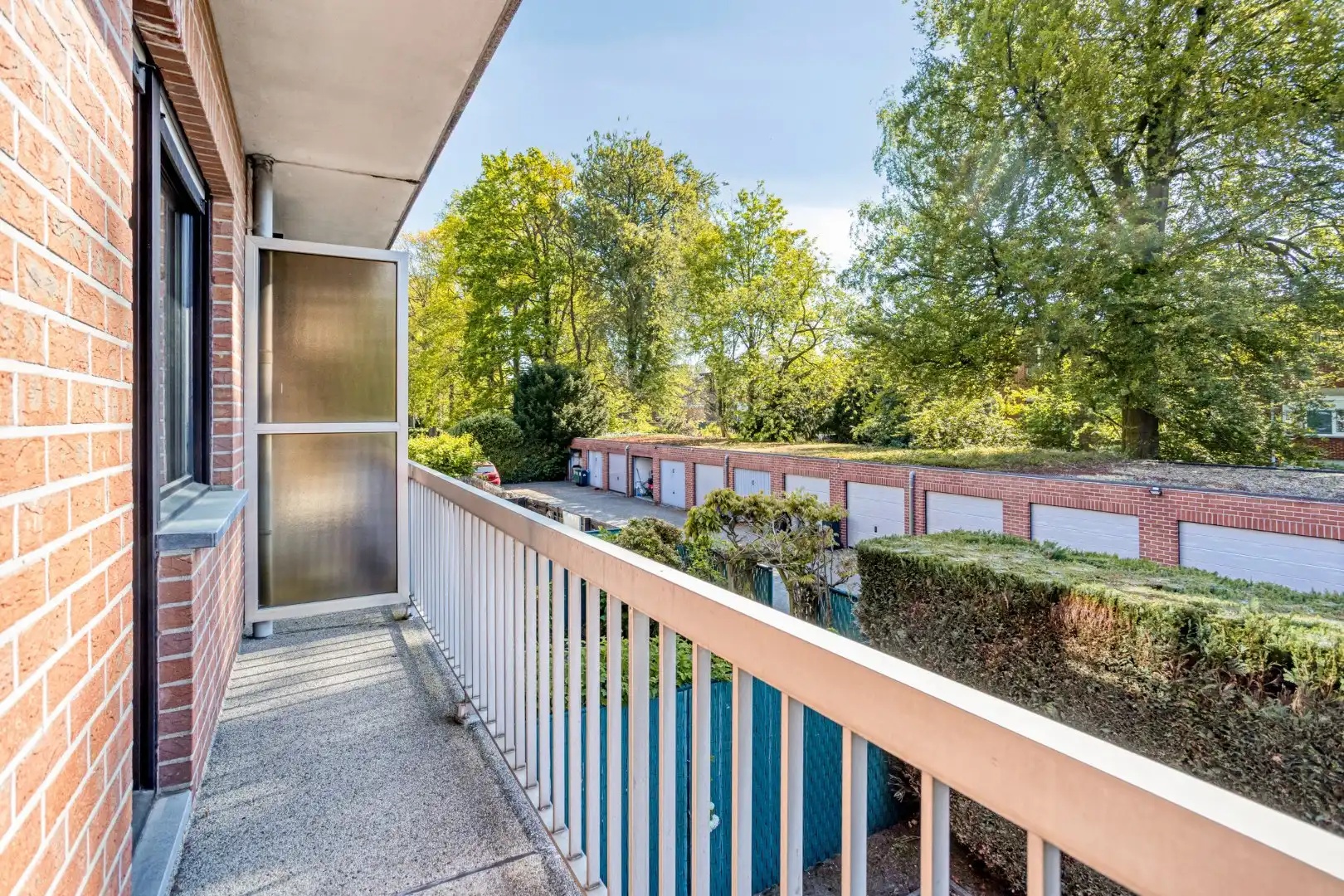 Comfortabel 2 slpk appartement met terras en garage foto 20