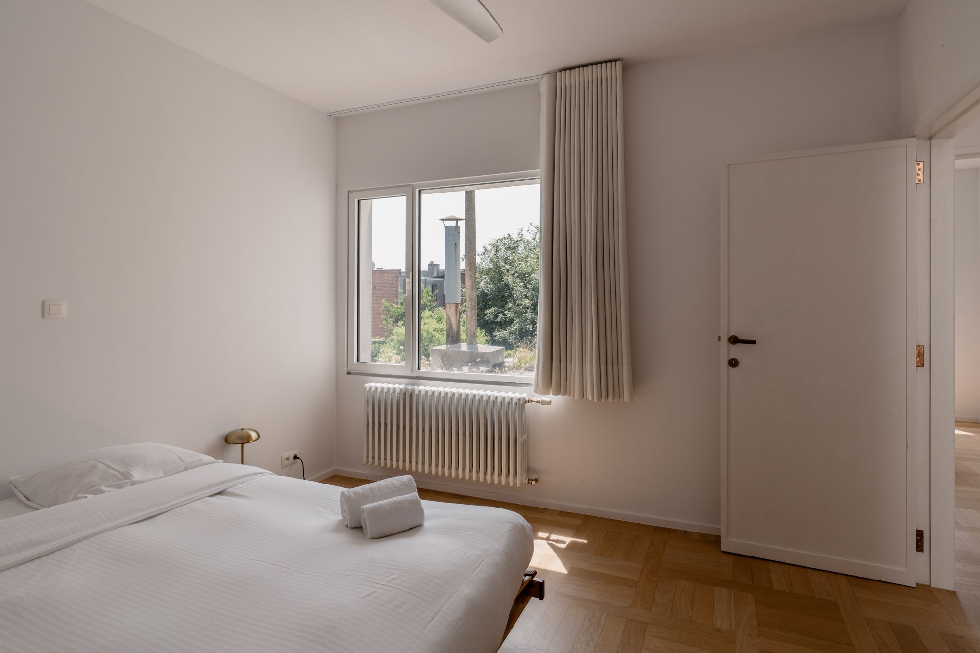 Magnifiek gerenoveerde woning met bostuin nabij het Moorkensplein foto 19