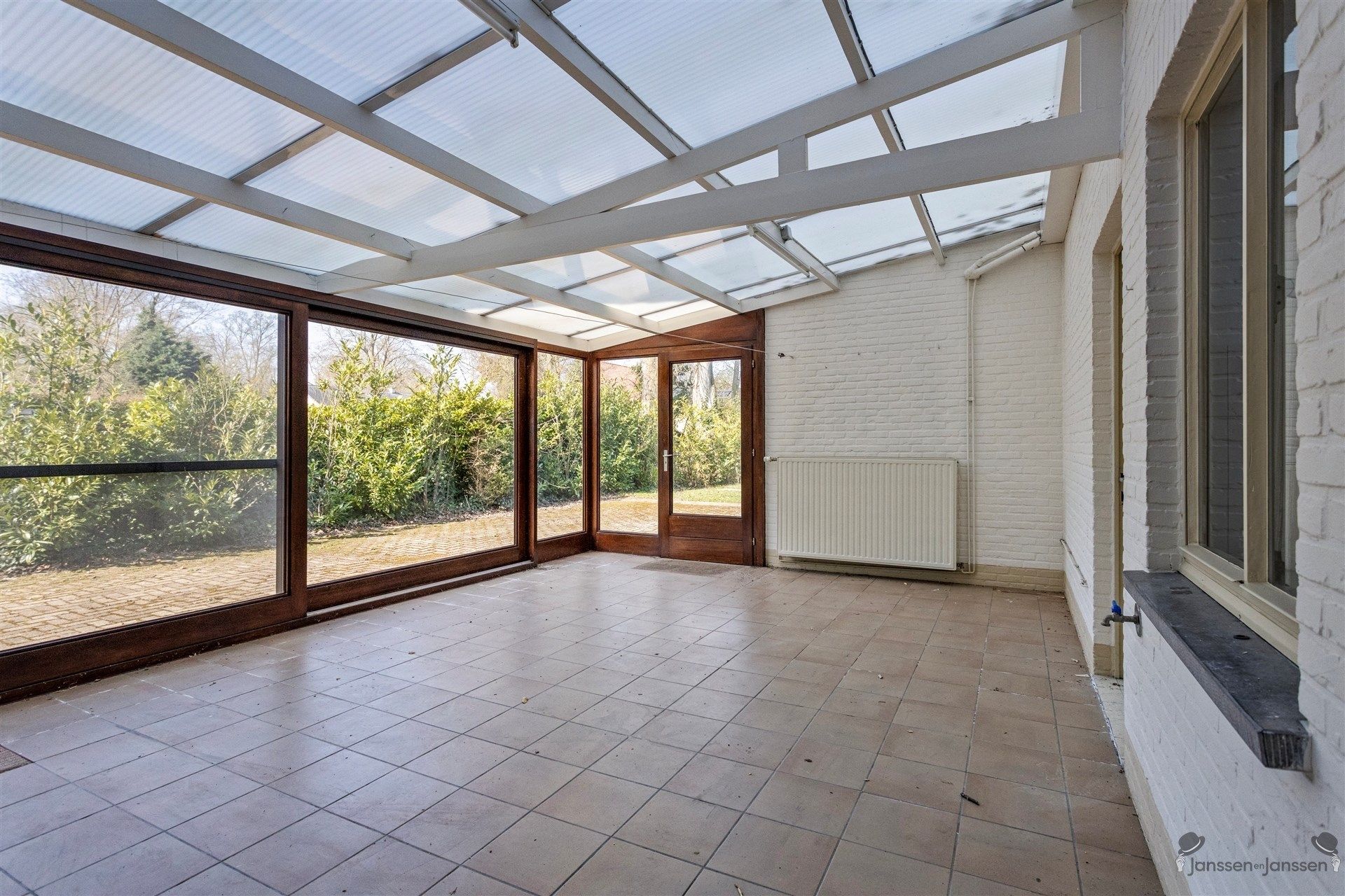 Karaktervolle woning met veel potentieel in het groene Sterrebos!  foto 10