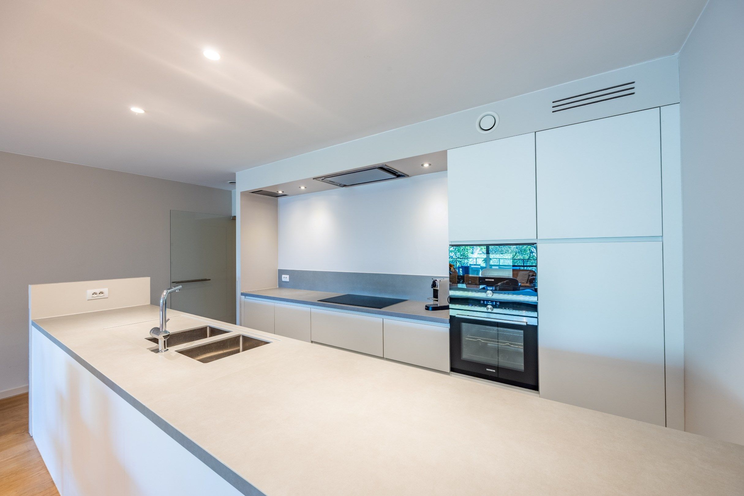 LUXE APPARTEMENT IN HARTJE ZWEVEGEM foto 6