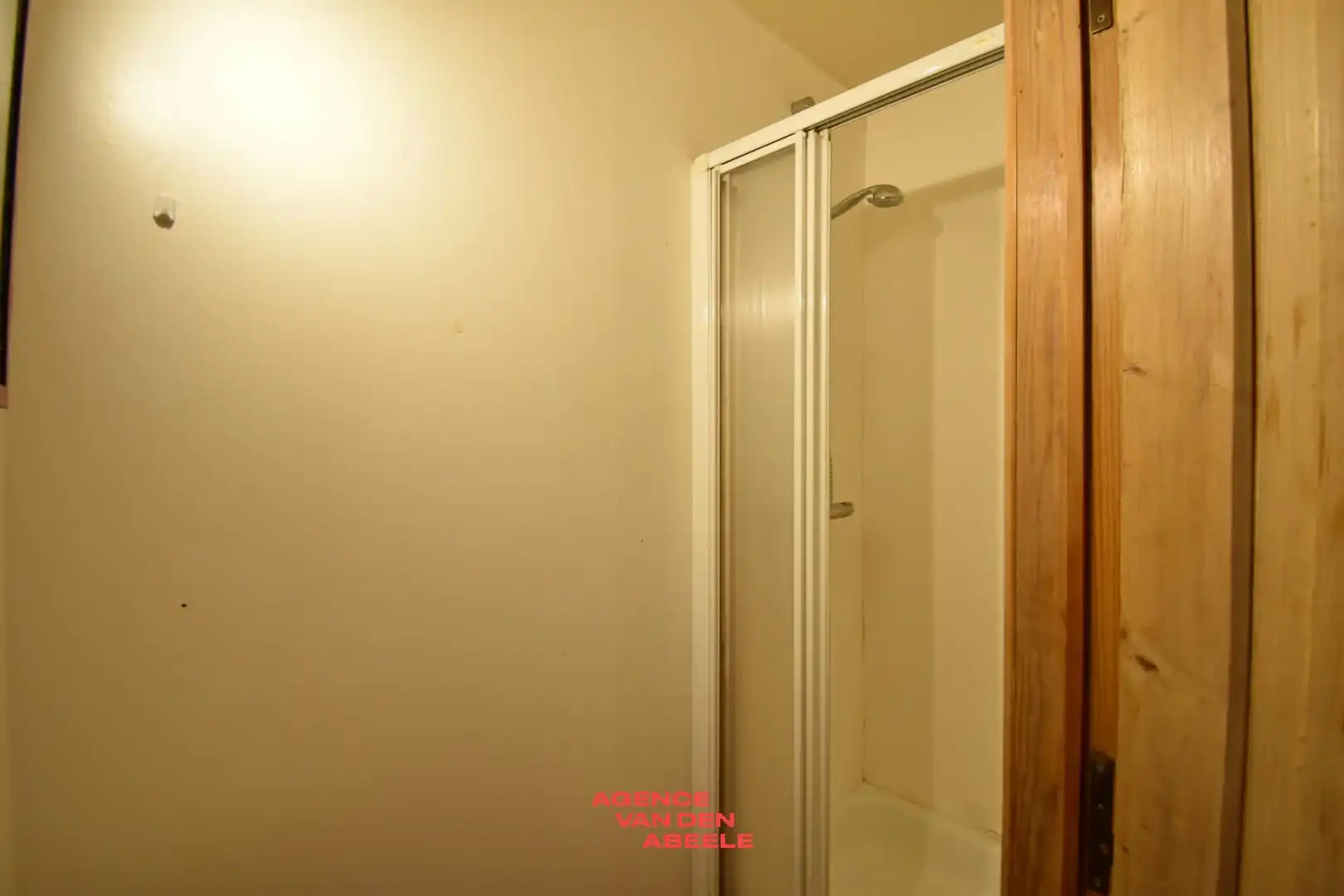 Klassevolle woning met 3 slaapkamers en tuin te Brugge  foto 18