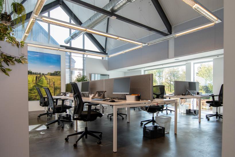 LUXE BEMEUBELDE KANTOREN MET PARKING foto 9