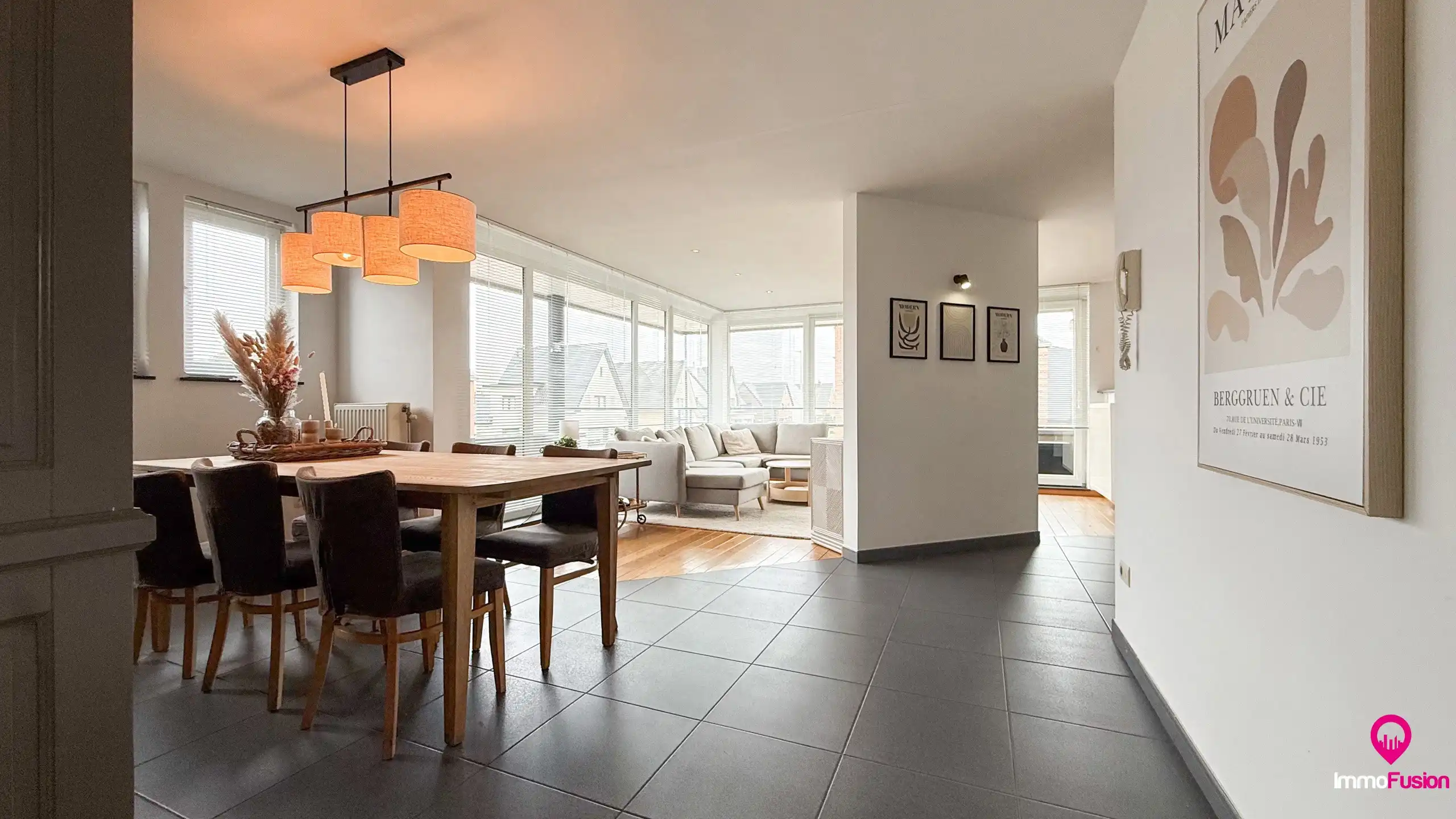 Ruim appartement met 4 slaapkamers en parking in Tuilt! foto 15