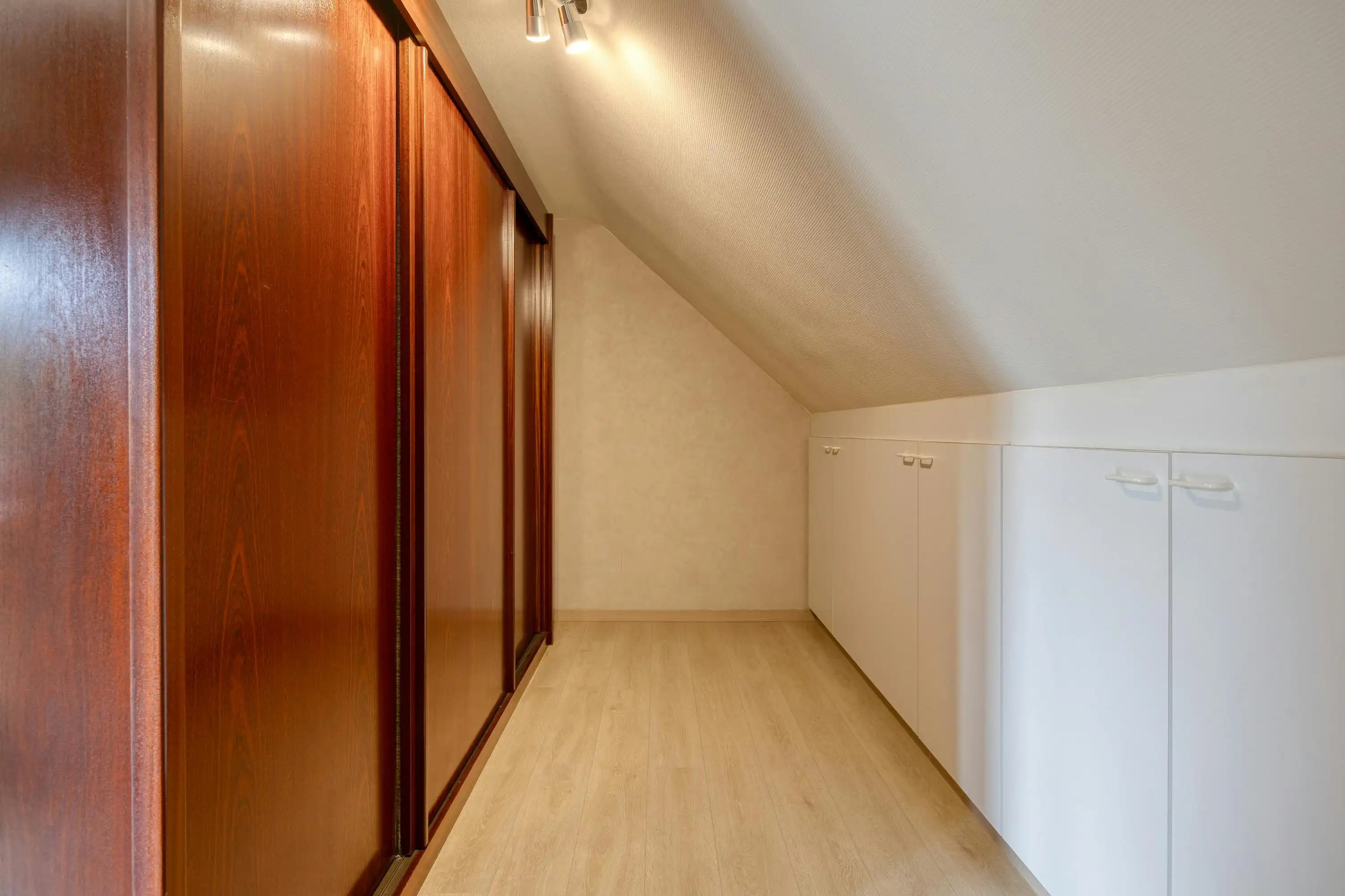 Vrijstaand huis met garage te koop in Zevendonk foto 16