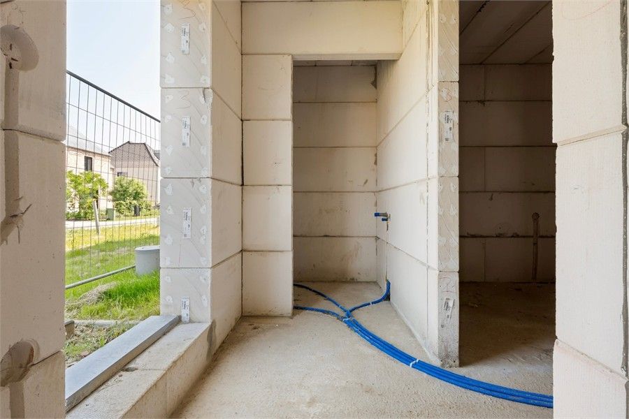 CASCO HALFOPEN BEBOUWING IN MODERNE STIJL MET CARPORT IN ALKEN foto 7