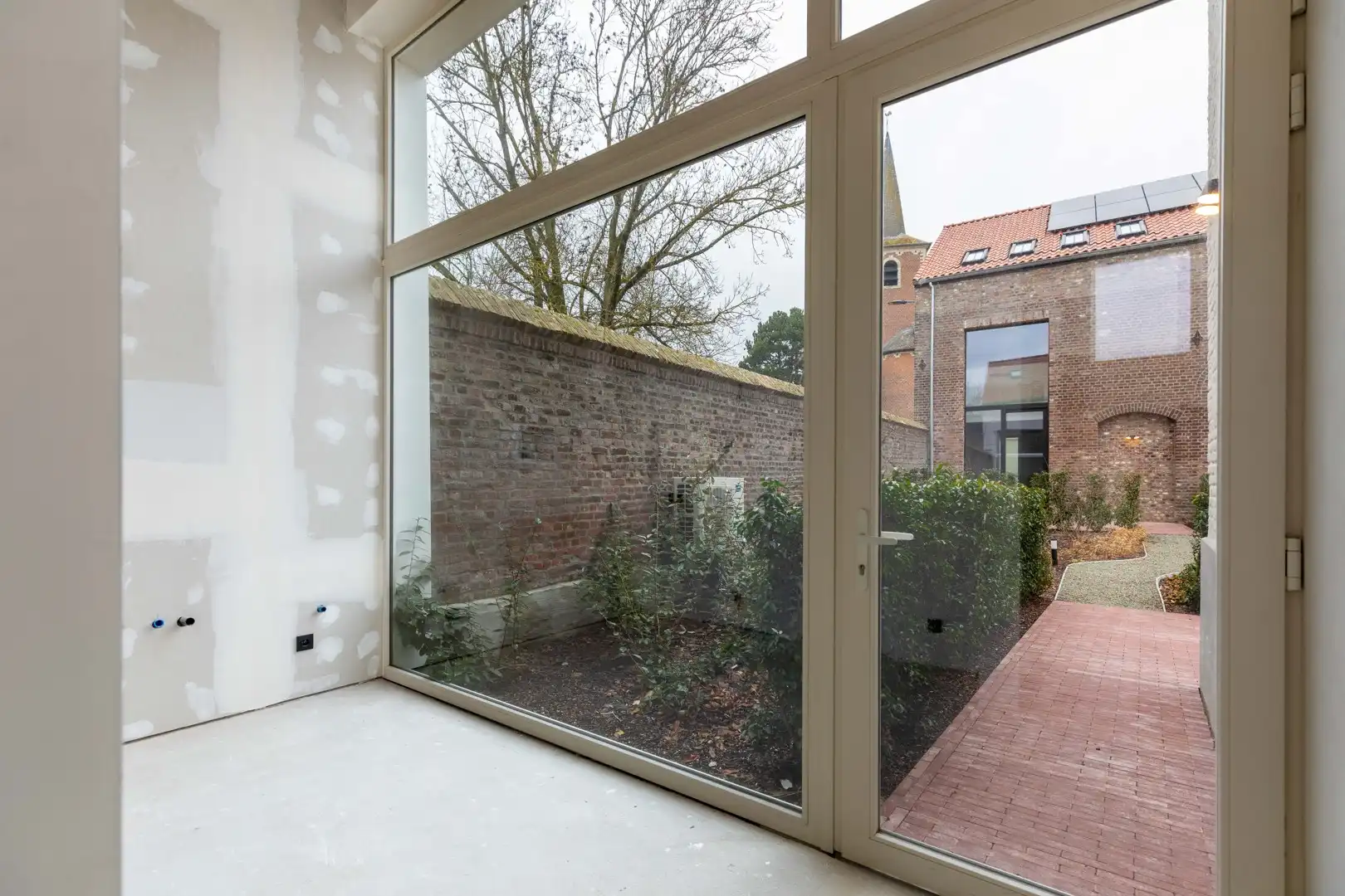 Ruime loftwoning met drie slaapkamers (verkoop onder registratierechten, 2% mogelijk) foto 10