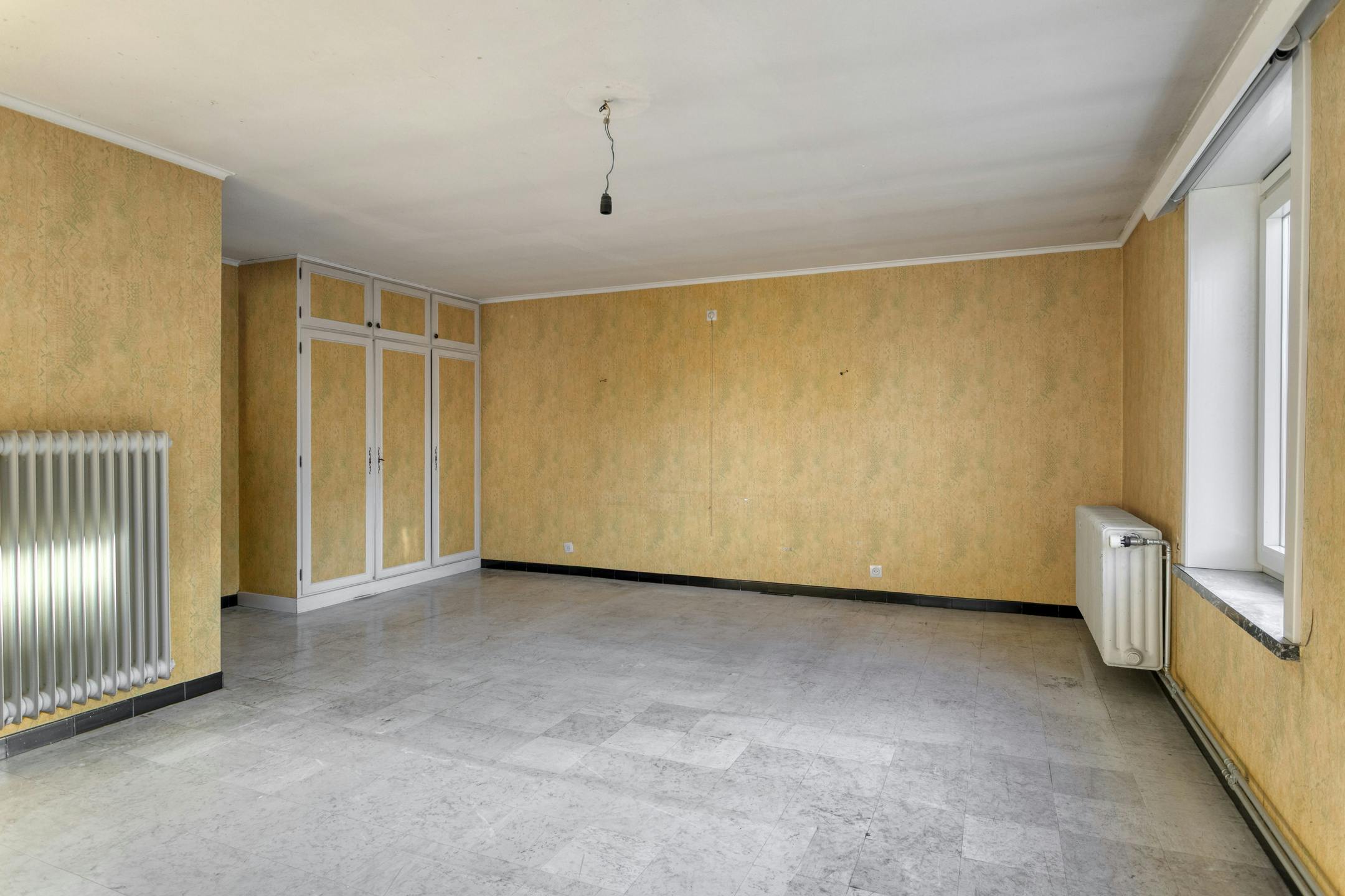  Halfopen gezinswoning te koop in Bissegem! foto 7