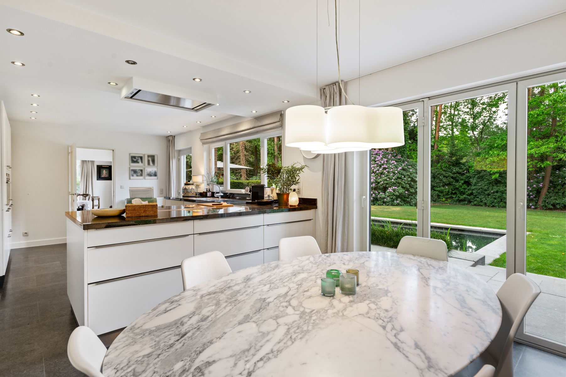 Ruime villa op toplocatie in de gegeerde wijk Koningshof foto 17